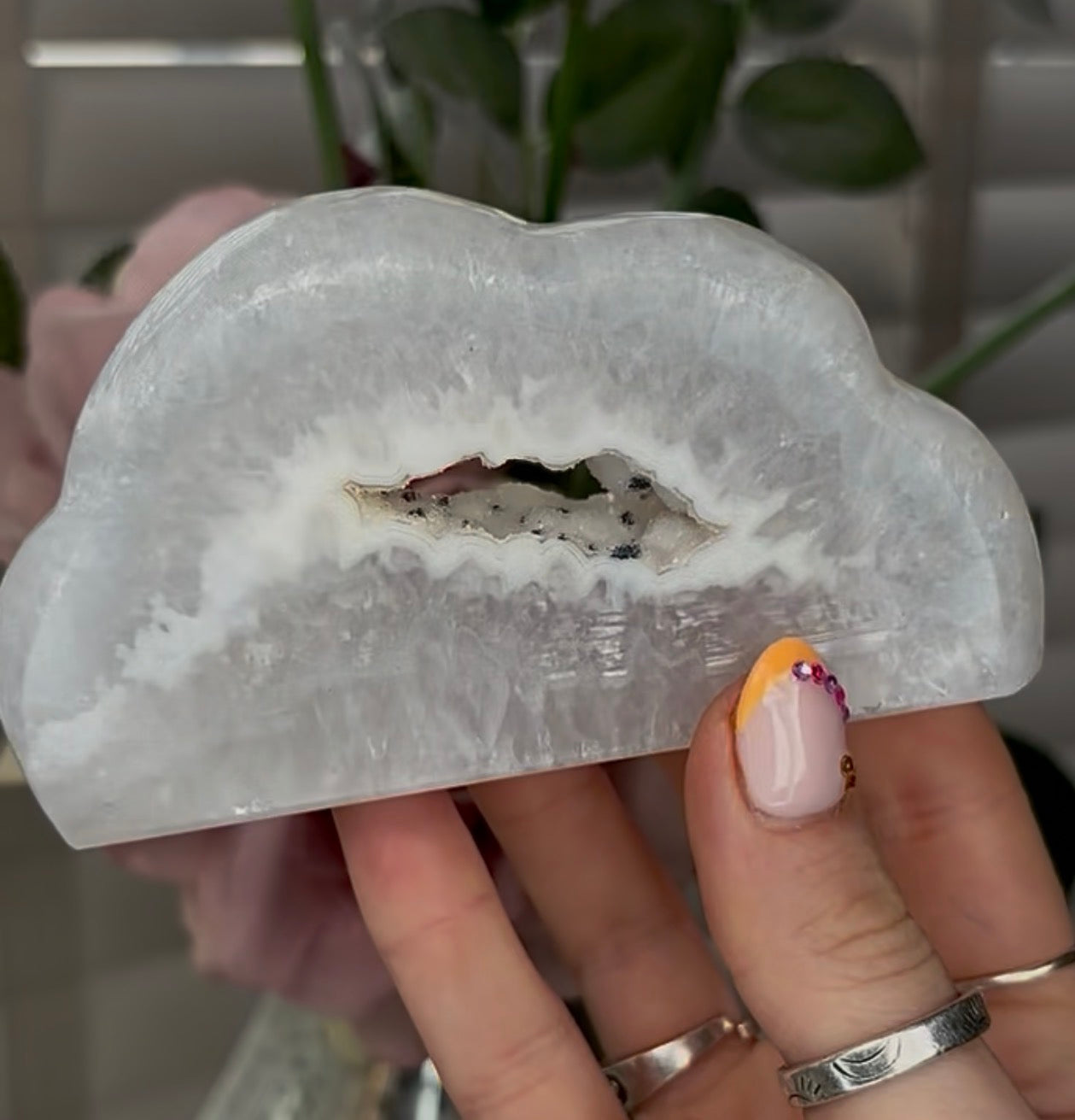 Beautiful, agate cloud with druzy