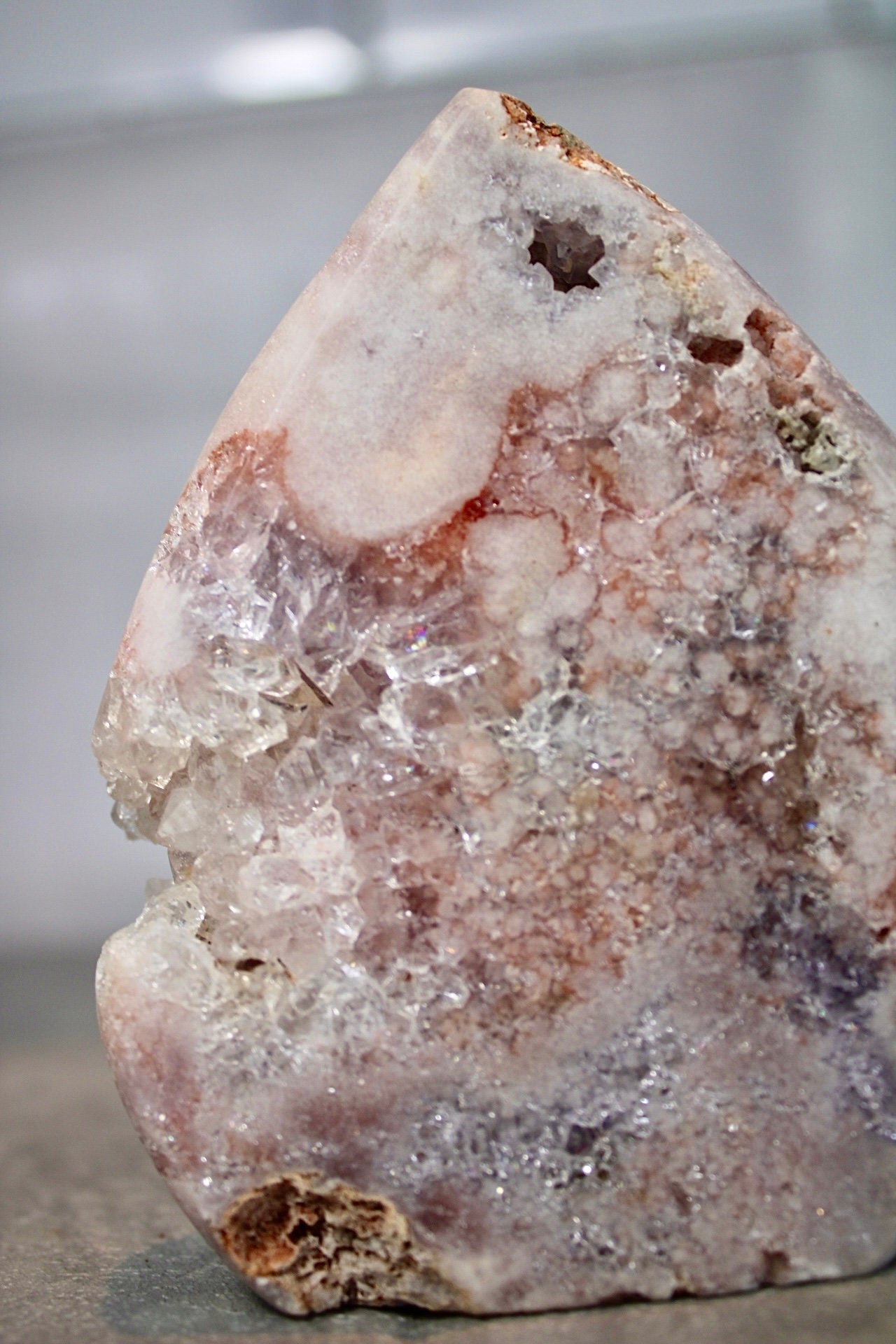 High quality, Pink amethyst flame with quartz from brazil 10.5cm (h) 8.5cm (w) 390g