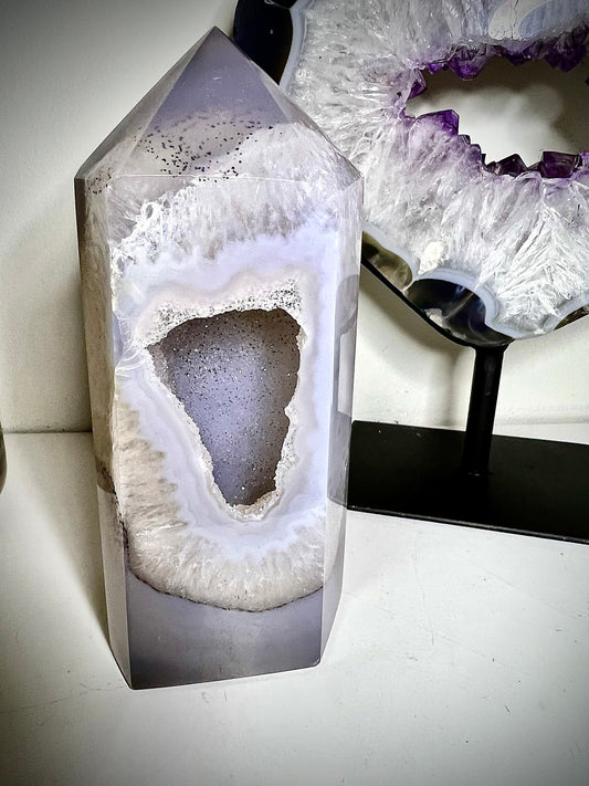 Super quality Brazilian agate tower 683g