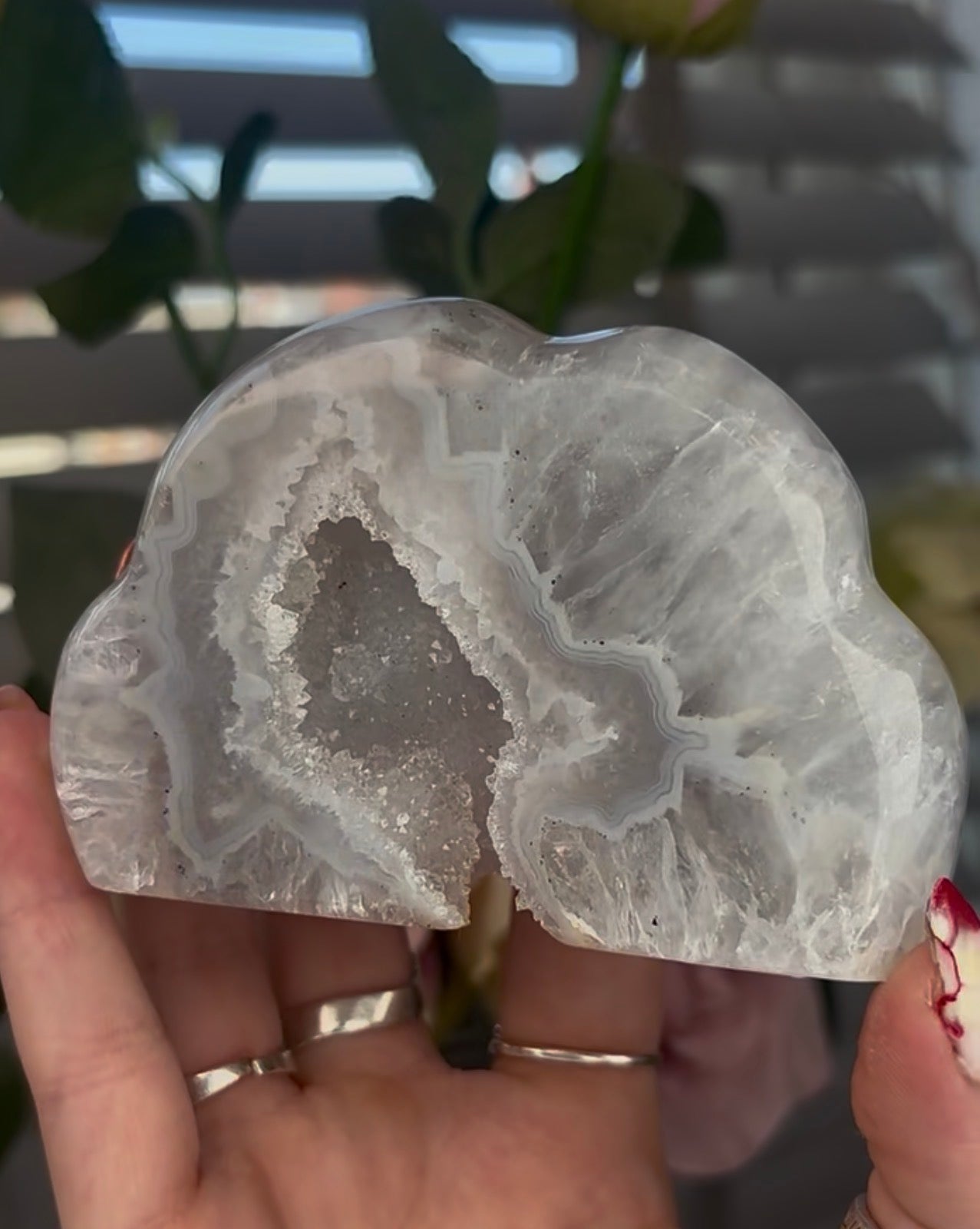 Beautiful, agate cloud with druzy