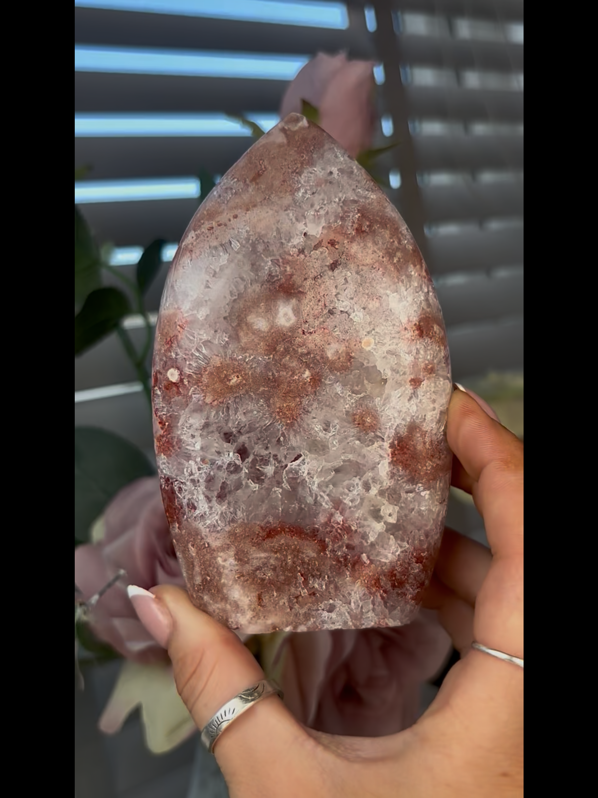 High grade, pink amethyst flame with in incredible quartz 480g (NAF8) 12.6cm H 7.3cm W