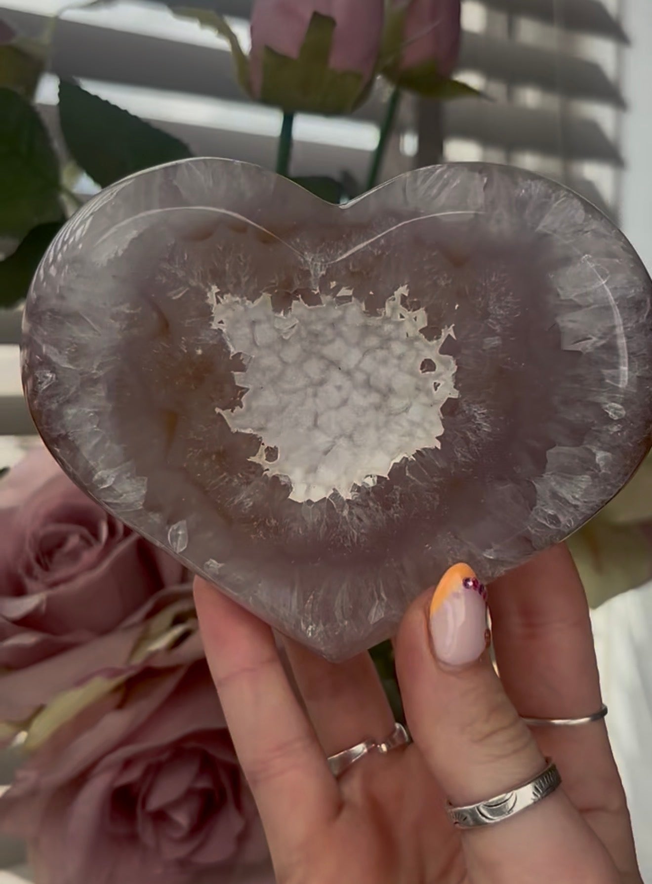 Beautiful, high quality, agate heart with druzy - stand included