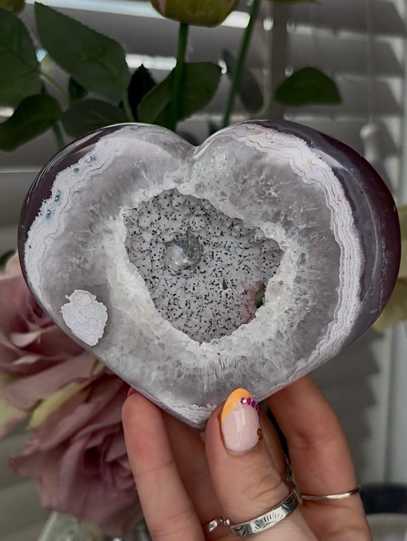 Beautiful, high quality, agate heart with druzy - stand included
