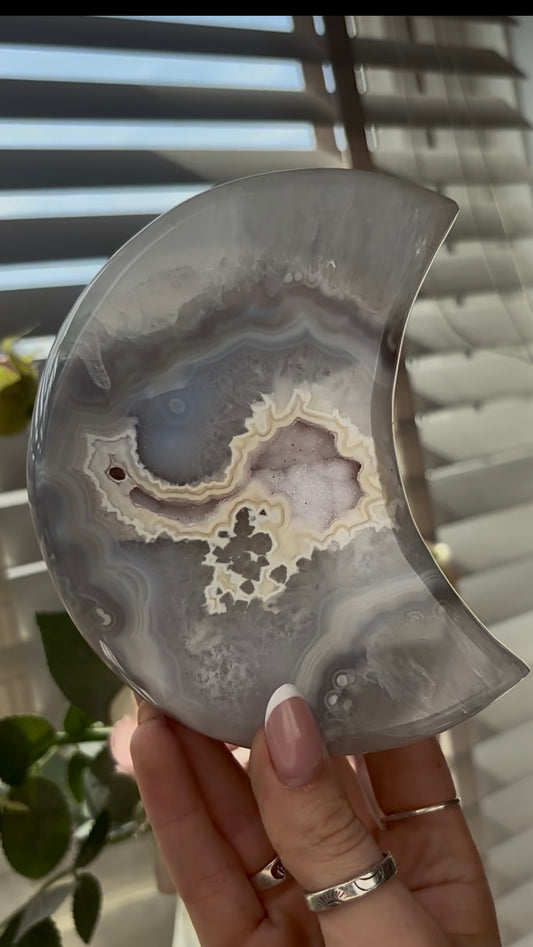 Beautiful, high grade, agate moon with druzy - comes with stand