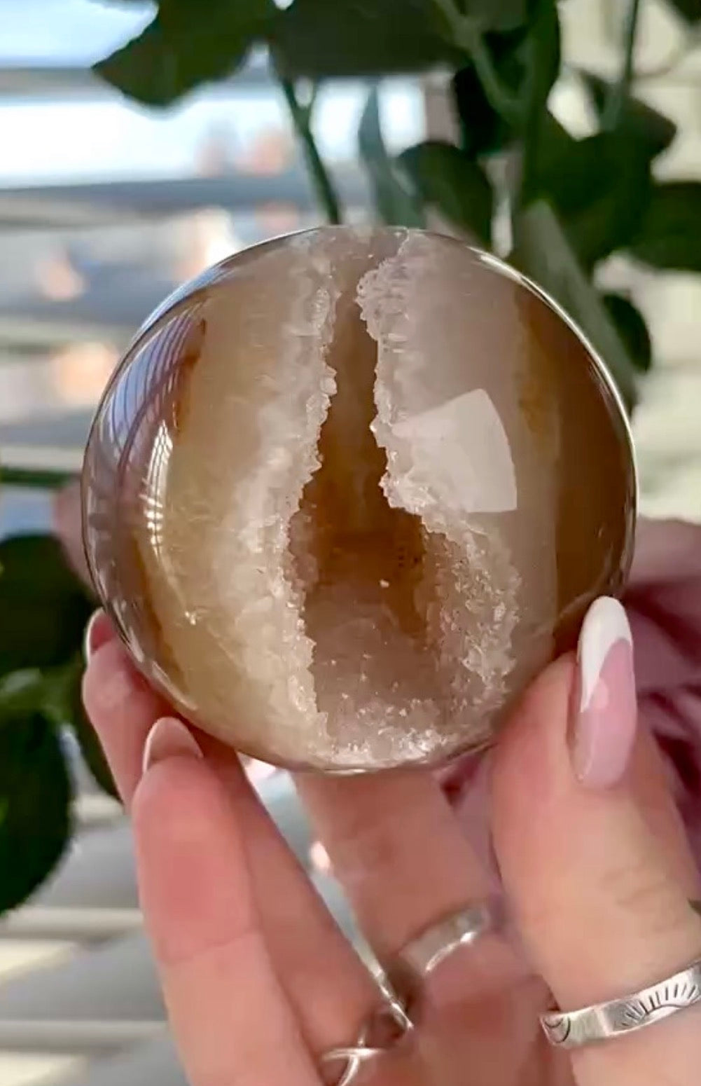 Gorgeous, high grade, agate sphere