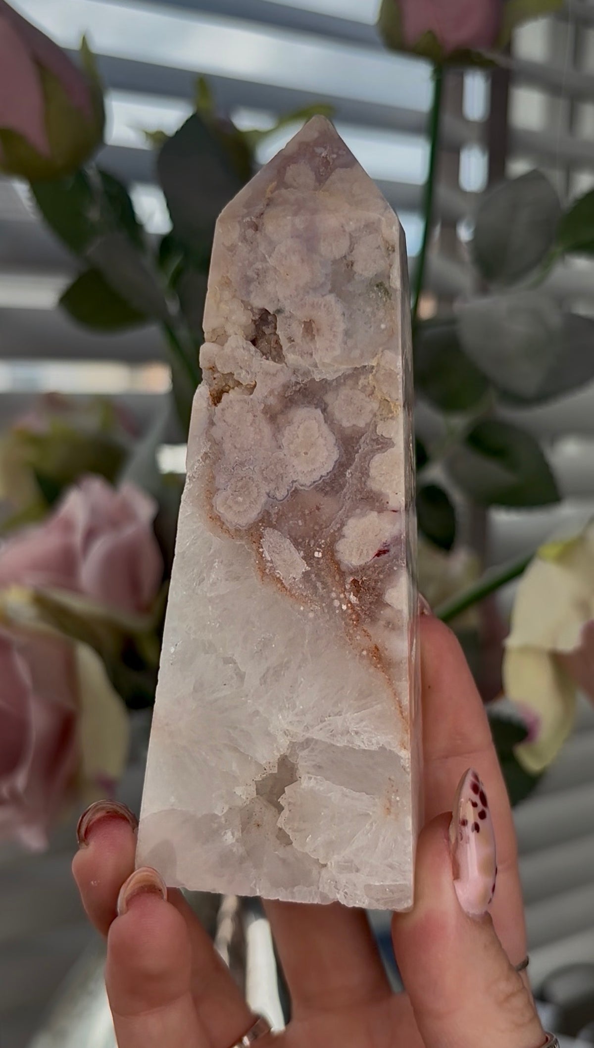 Flower agate tower with quartz