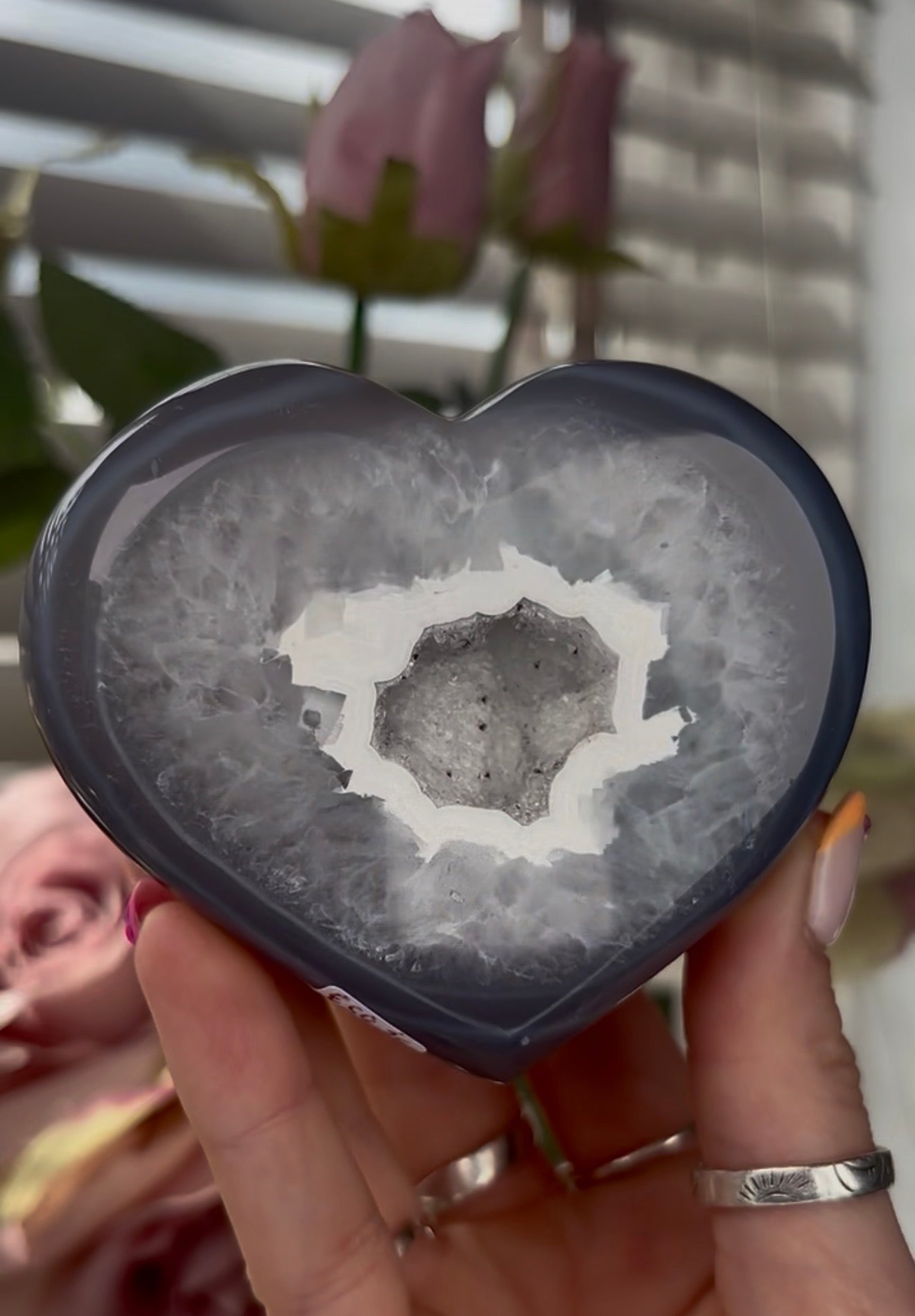 Beautiful, high quality, blue agate heart with Snow White, sugar druzy - stand included