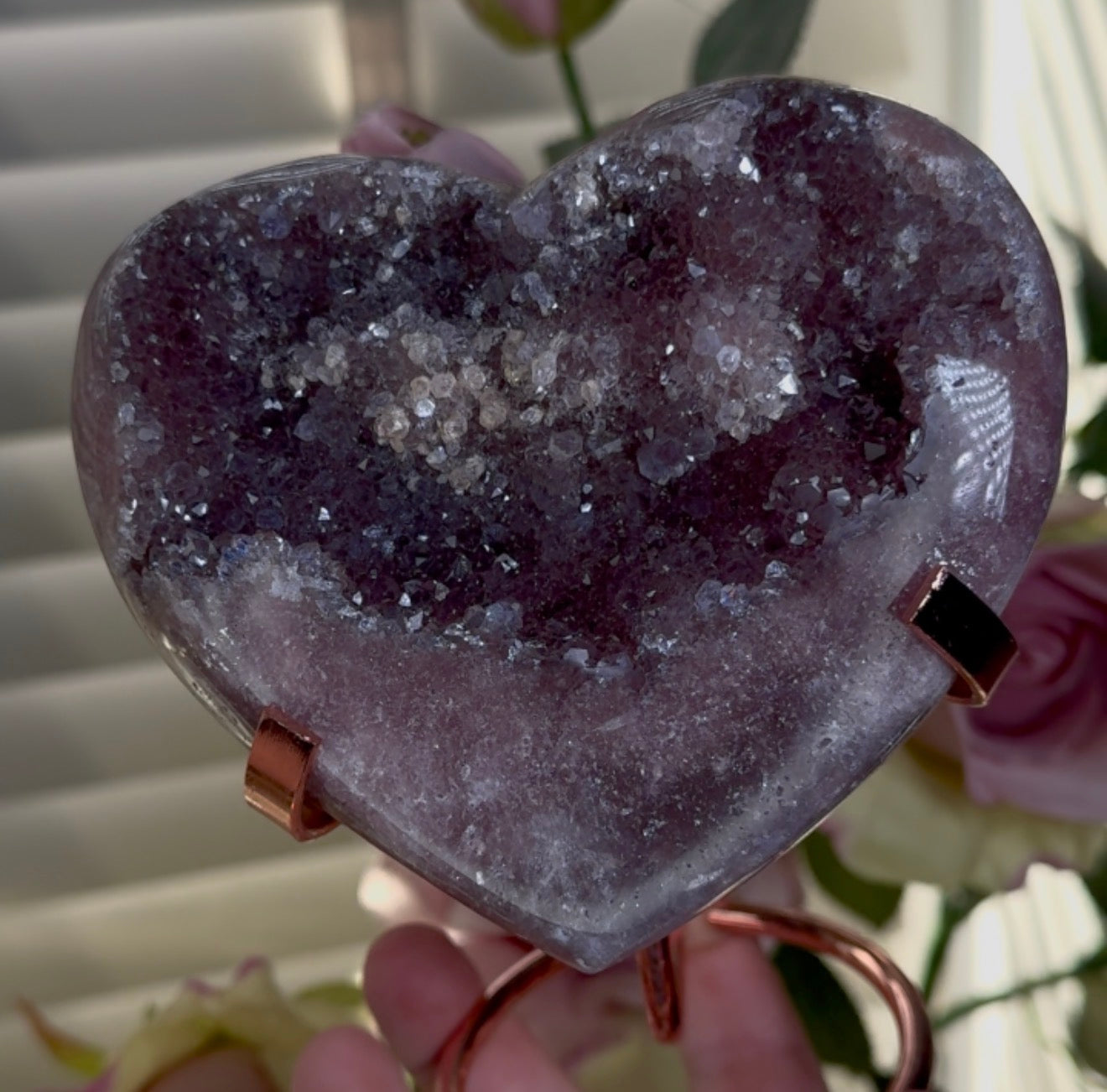 Hq pink amethyst heart  in a deep purple tone - comes with stand
