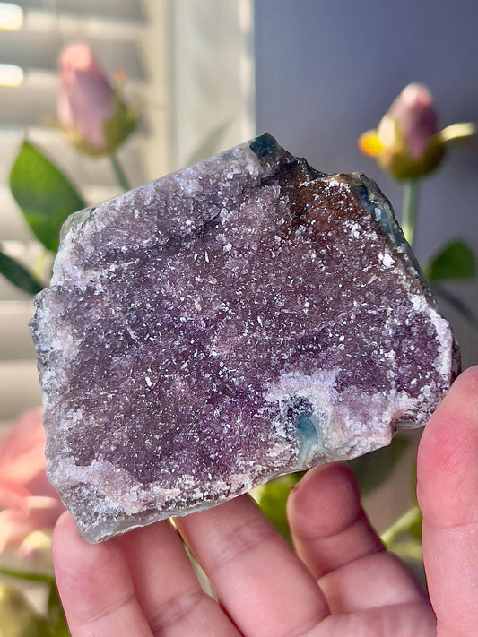 amethyst cutbase pink toned freeform this piece sits multiple ways - 320g 6cm(H) 8cm(h)