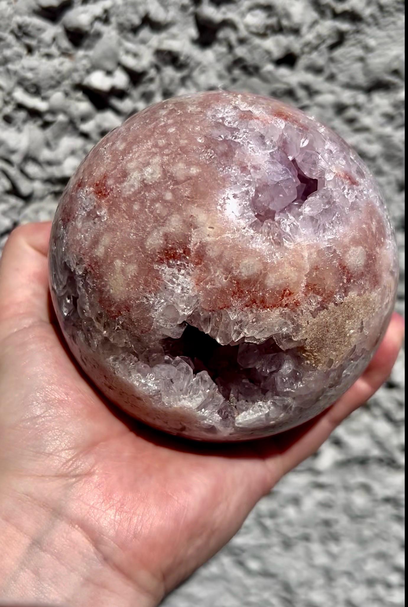 large, high grade, statement pink amethyst with a red/pink tone &beautiful lilac quartz 1.377kg