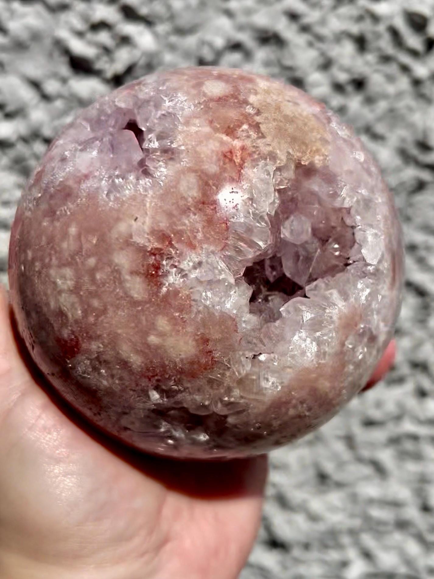 large, high grade, statement pink amethyst with a red/pink tone &beautiful lilac quartz 1.377kg