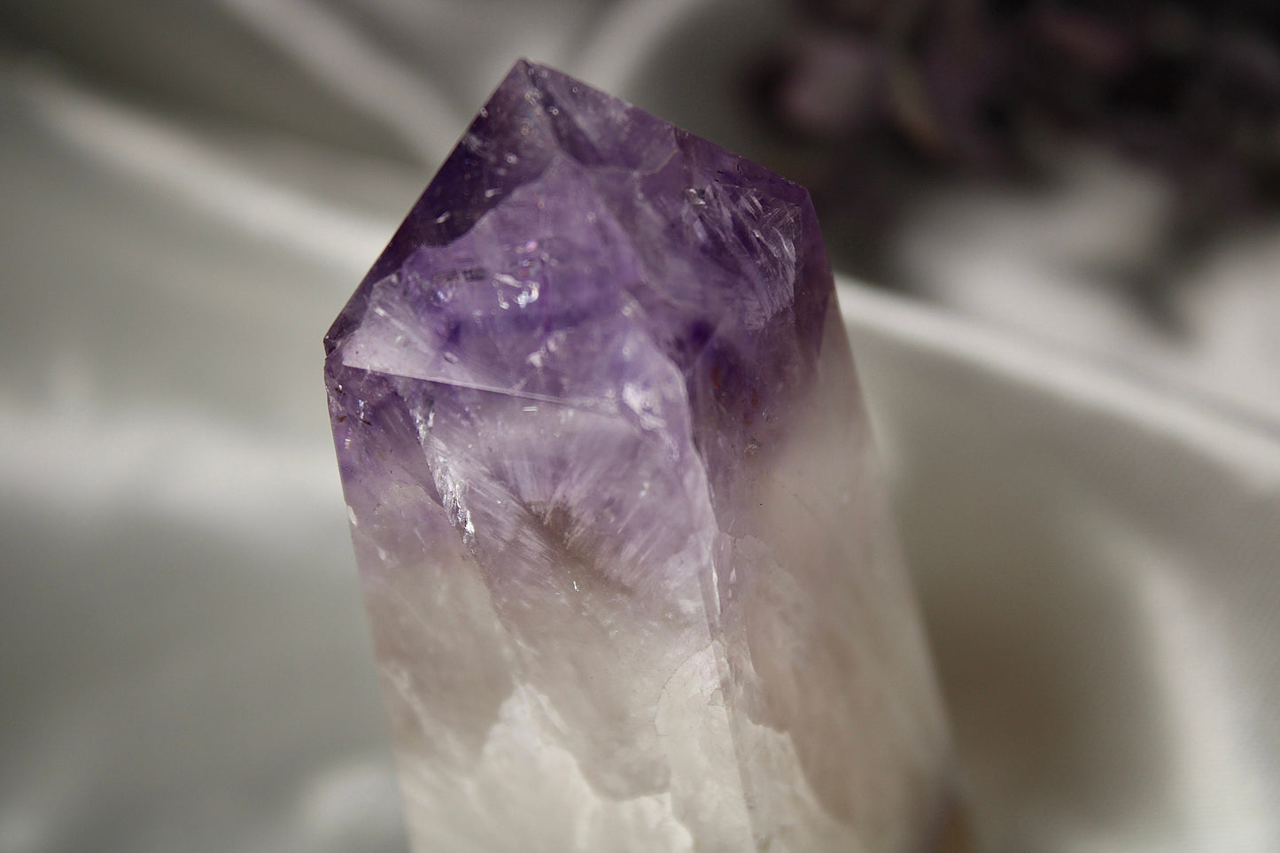 Amethyst x banded agate tower 9cm 147g