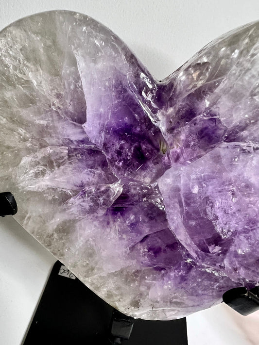 Stunning amethyst heart on stand