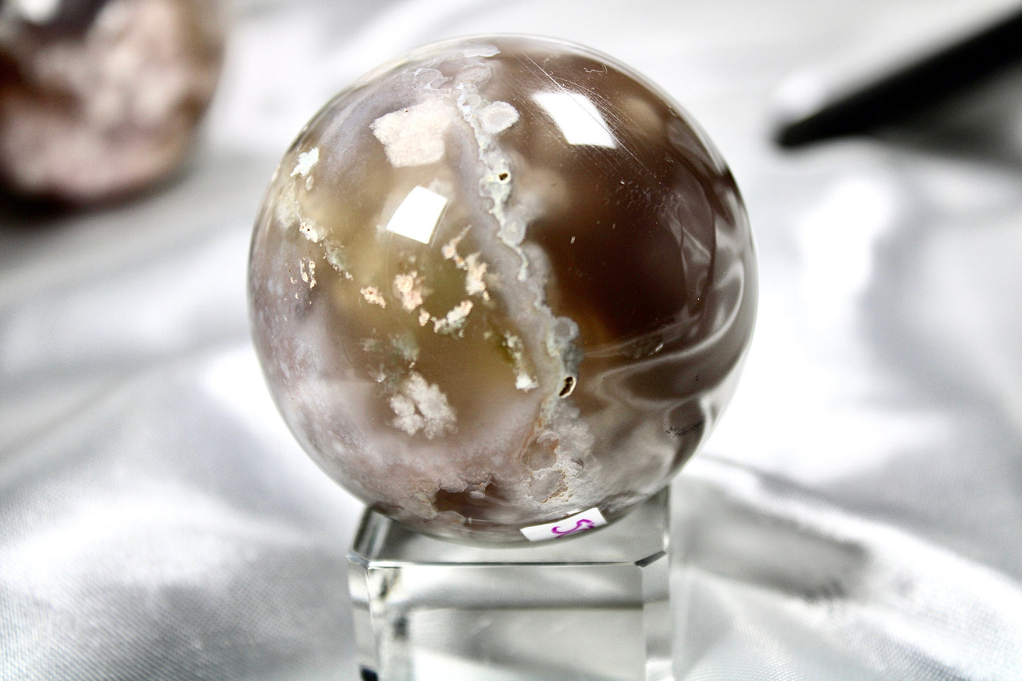 Flower agate sphere 215g 5cm