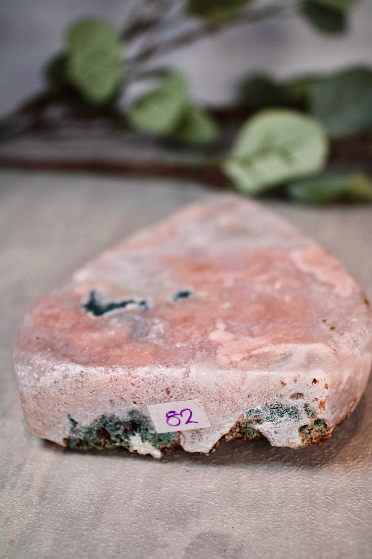 Beautiful, bright pink amethyst flame with quartz and green jasper 445g 13.5cm(h) 9cm(w)