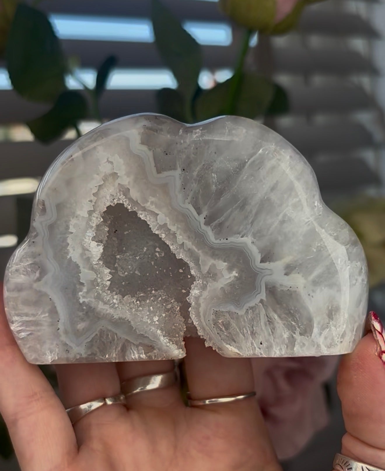 Beautiful, agate cloud with druzy