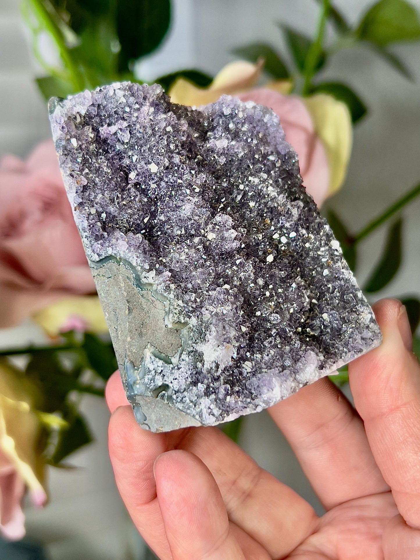 amethyst cutbase deep purple tone freeform - 215g 8cm(h) 6cm(w)