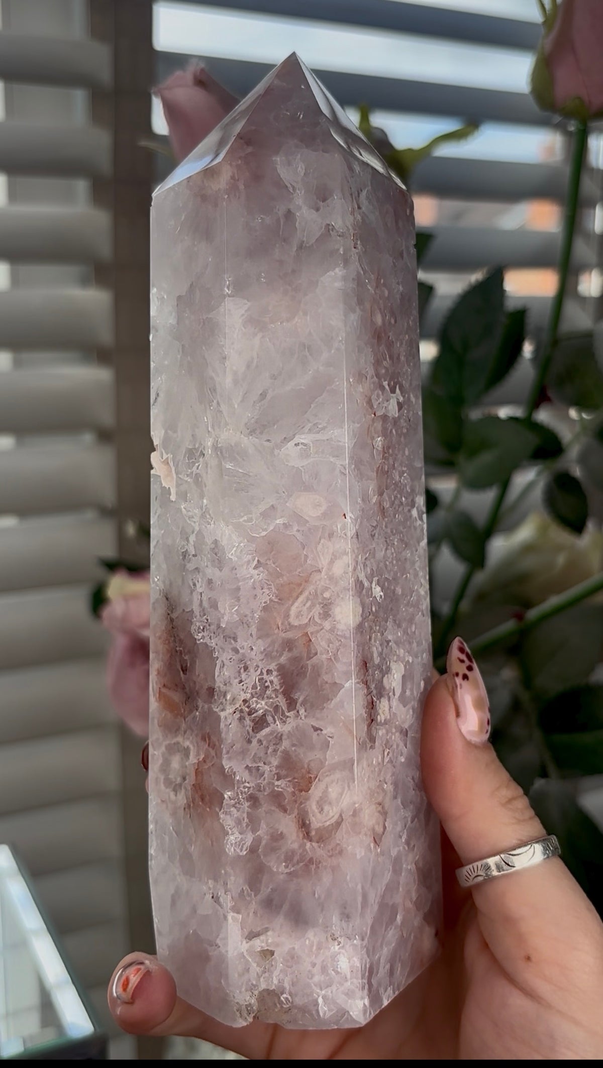 High grade, Pink amethyst Flower agate tower with quartz