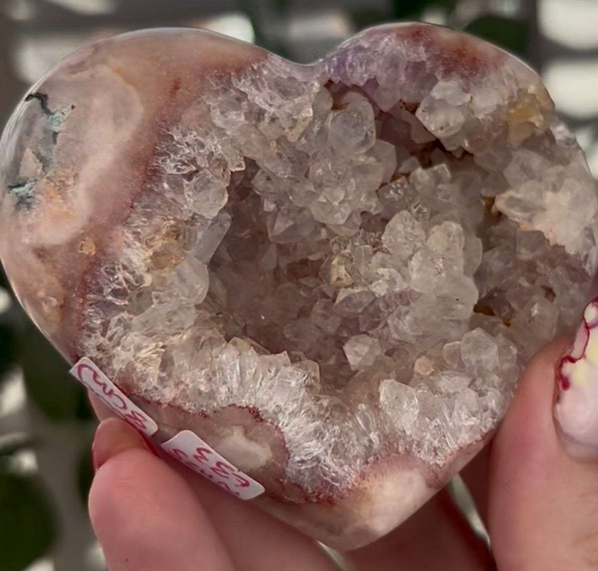 pink amethyst heart - comes with stand 8cm