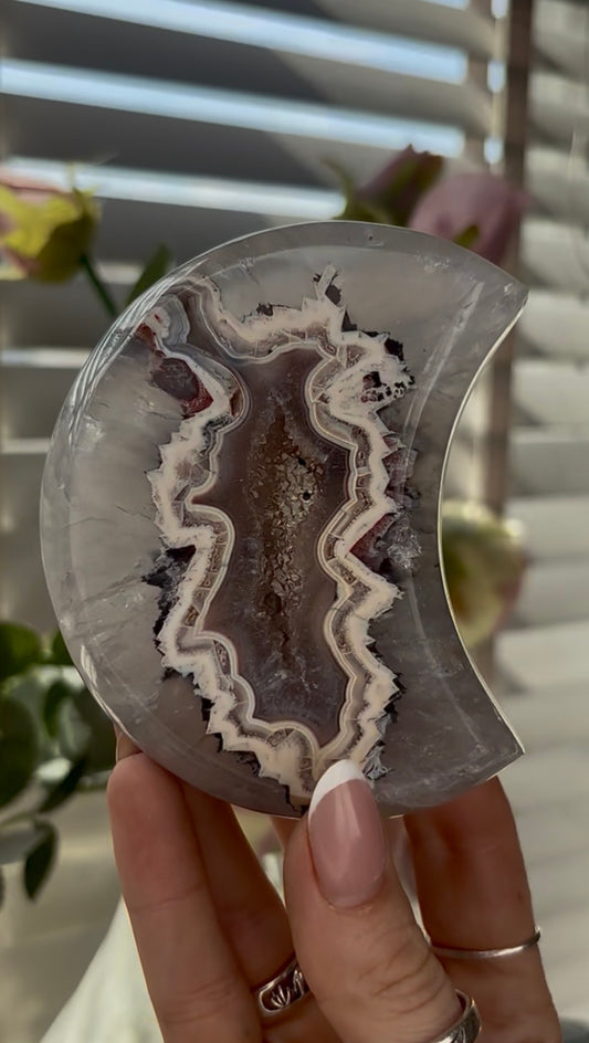 Beautiful, high grade, agate moon with druzy - comes with stand