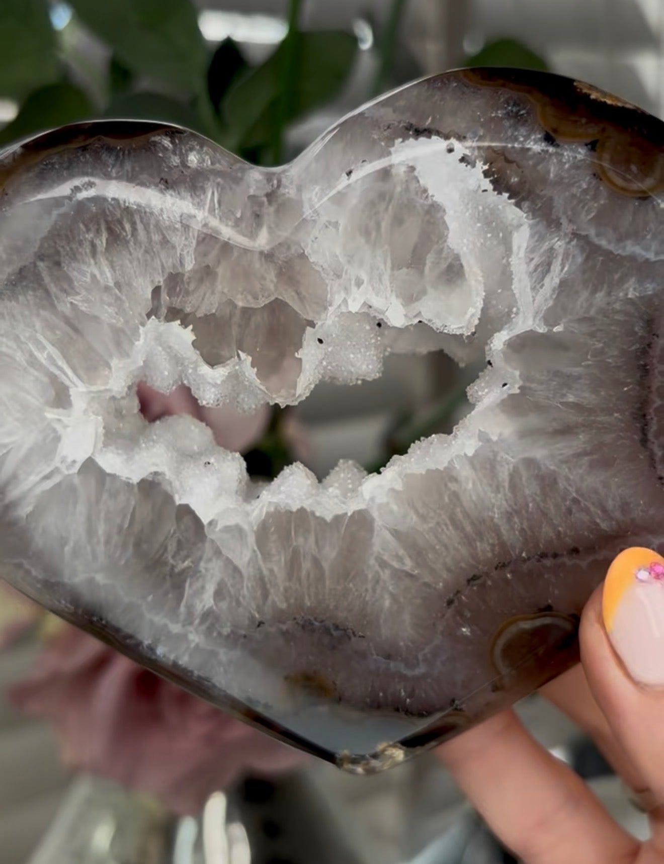 Beautiful, high quality, agate heart with druzy - stand included