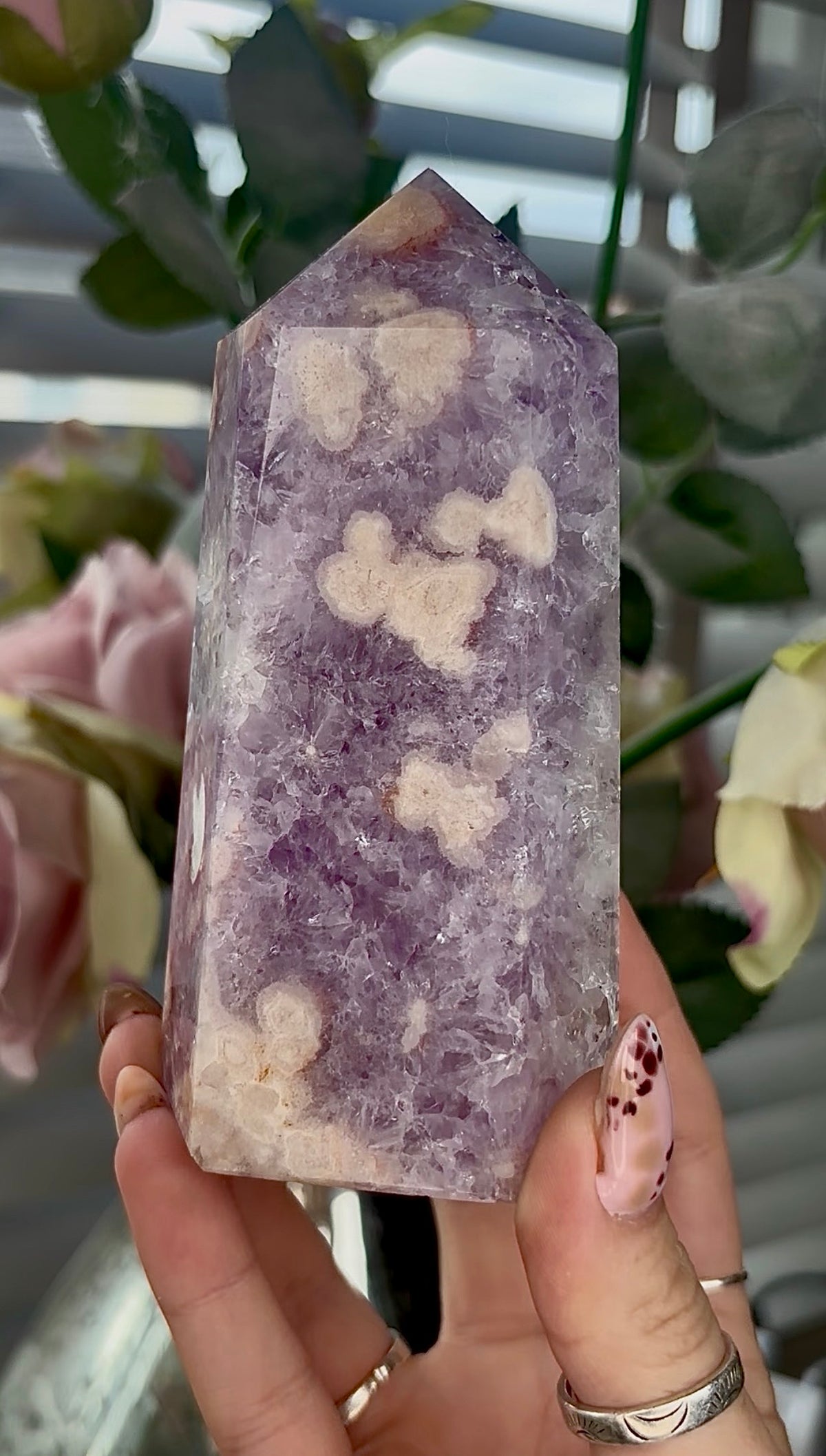 High grade, Amethyst Flower agate tower 13cm by 6cm