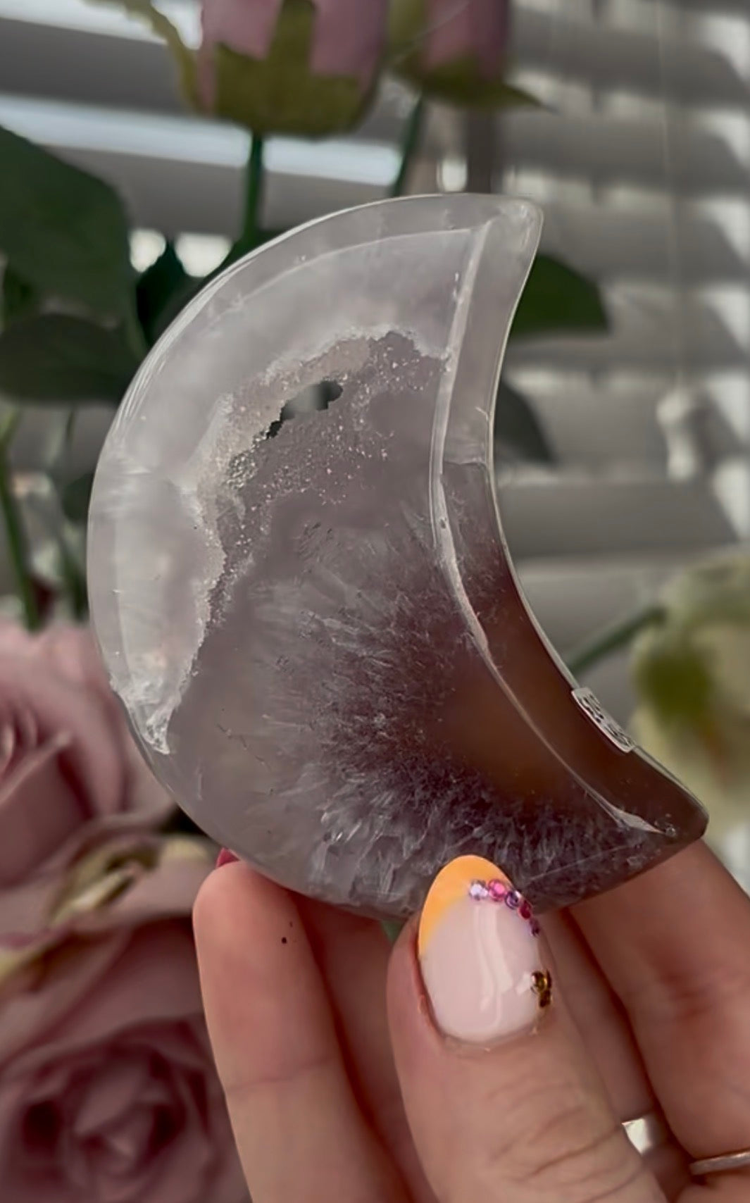 Beautiful, high quality, agate moon with druzy - stand included