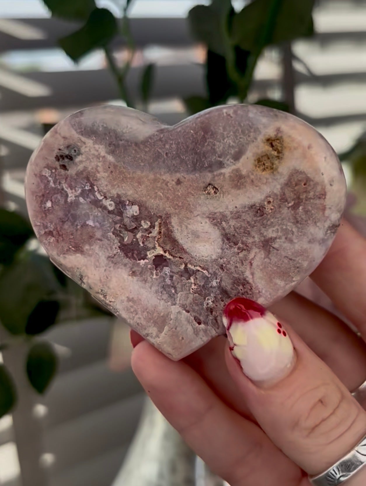 pink amethyst heart - comes with stand 7.5cm