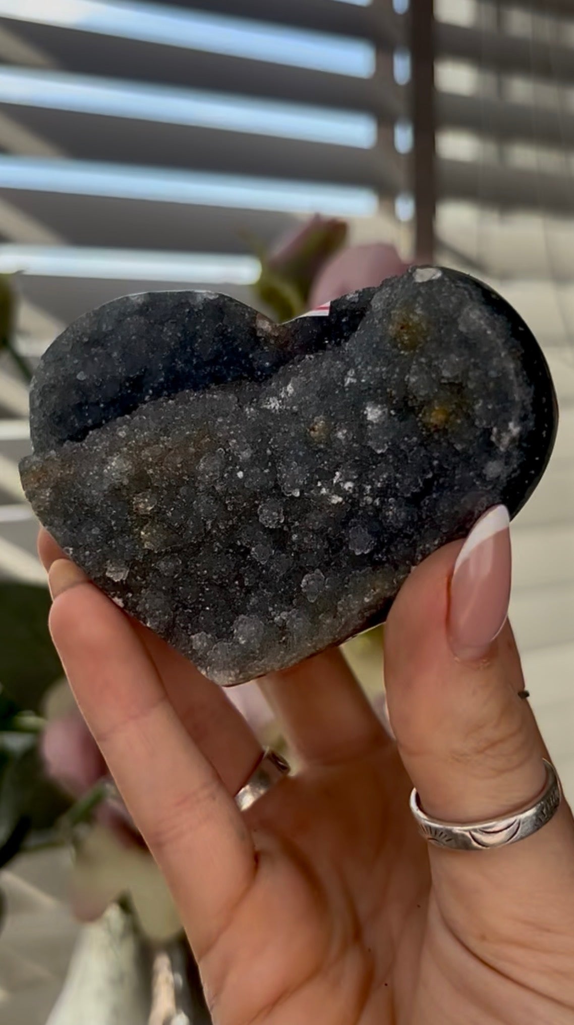 Uruguay amethyst heart - comes with stand