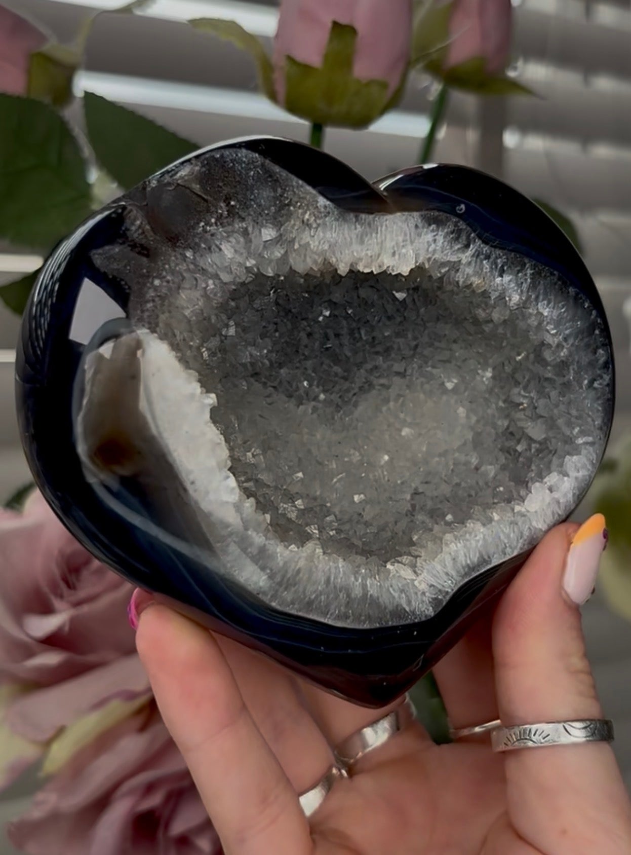 Beautiful, high grade, agate heart with druzy - comes with stand