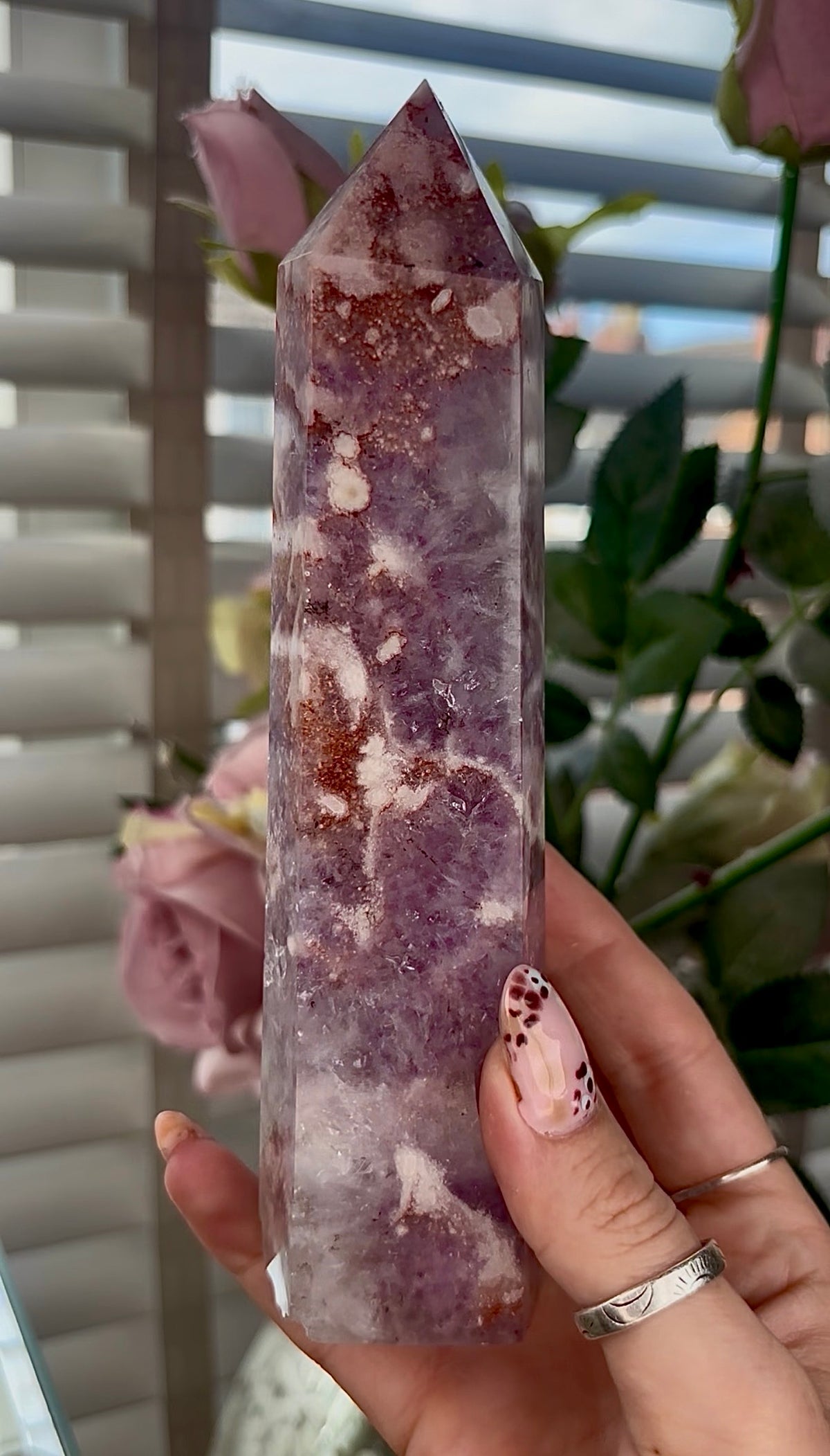 High grade, Pink amethyst Flower agate tower with high clarity quartz