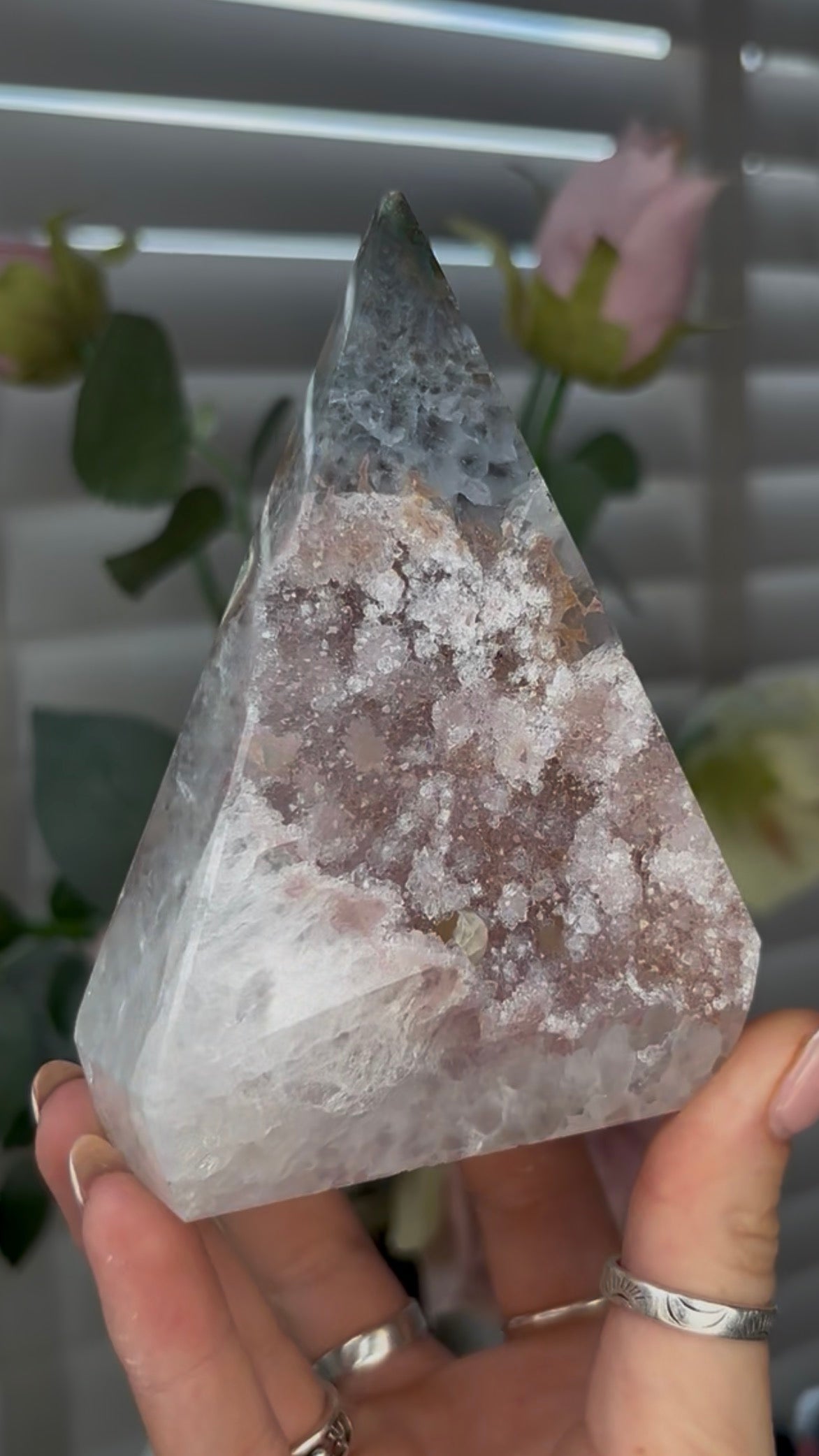 Beautiful, high grade, agate, self-standing, diamond with ligh pink druzy 11.3cm high
