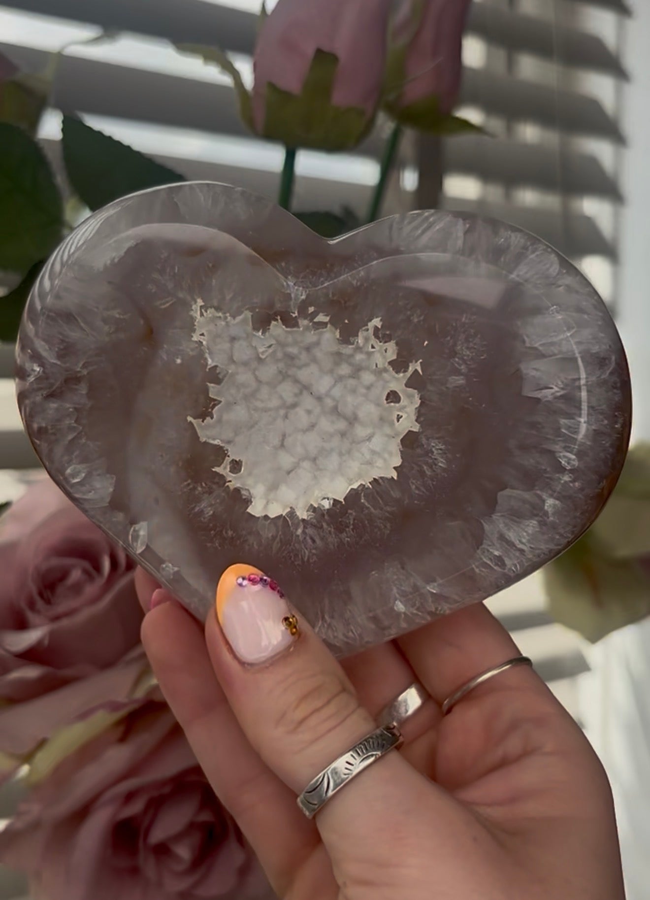 Beautiful, high quality, agate heart with druzy - stand included