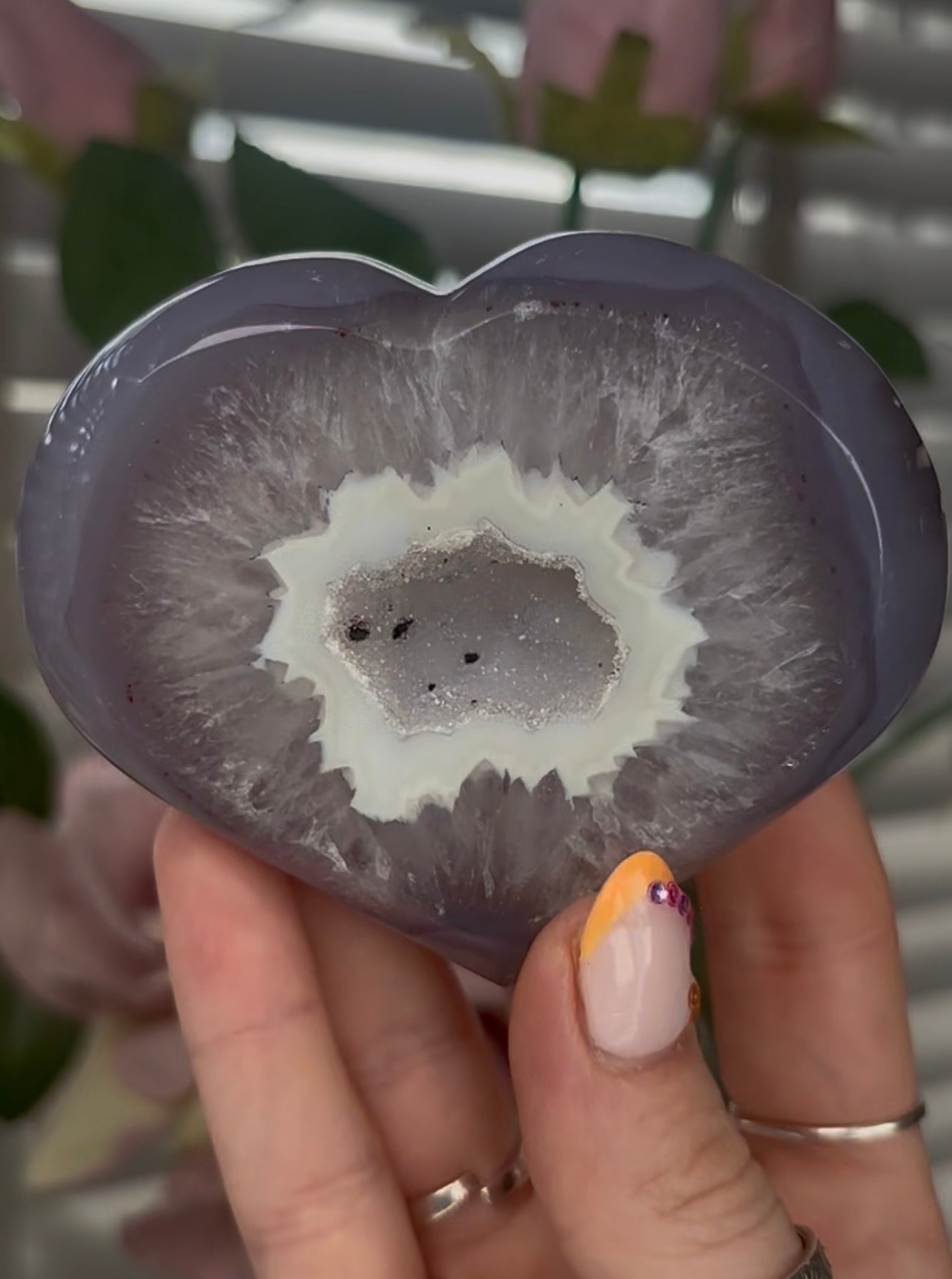 Beautiful, high quality, agate heart with druzy - stand included