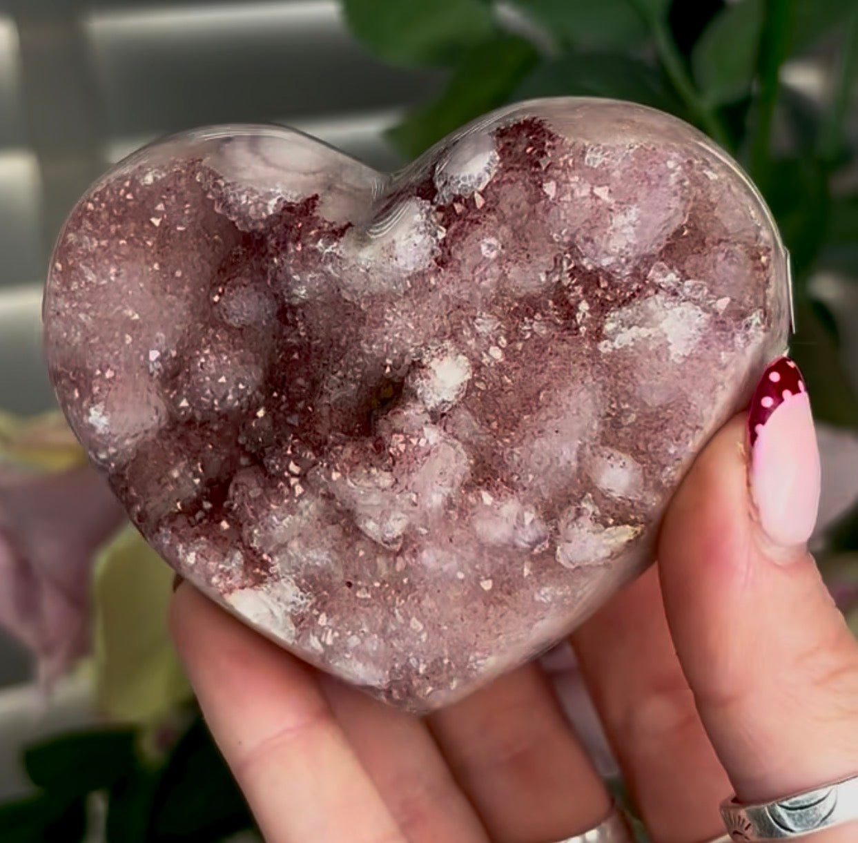 Hq druzy, pink amethyst heart - comes with stand
