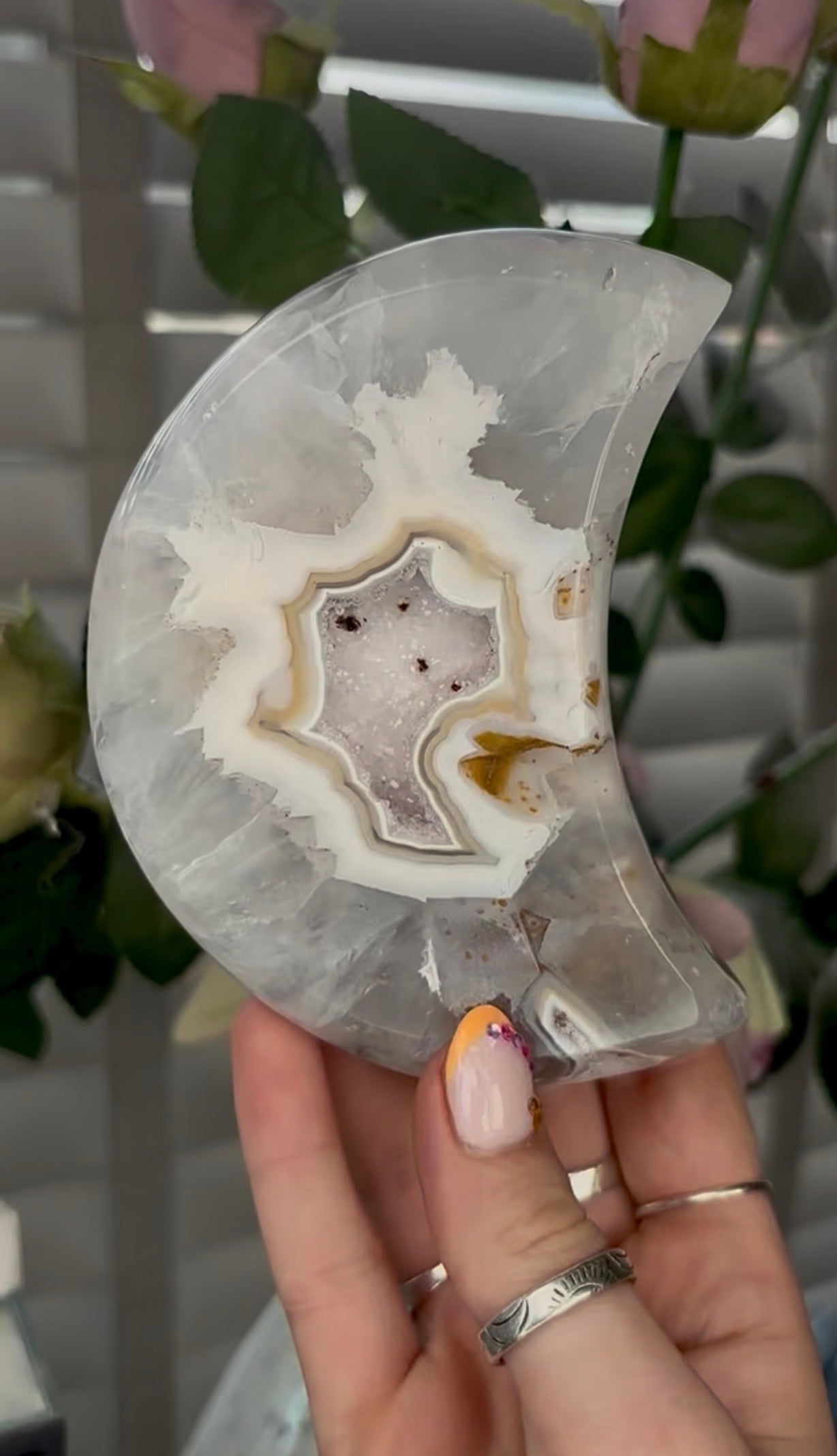 Beautiful, high quality, agate moon with druzy - stand included
