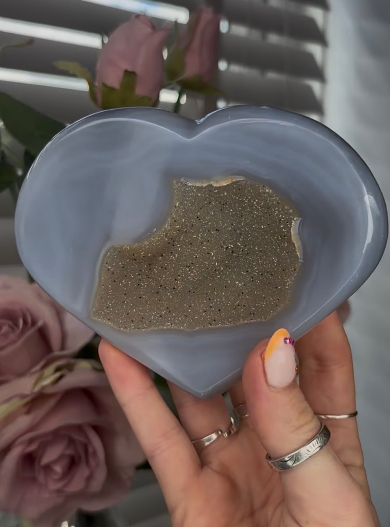 Beautiful, high quality, agate heart with druzy - stand included
