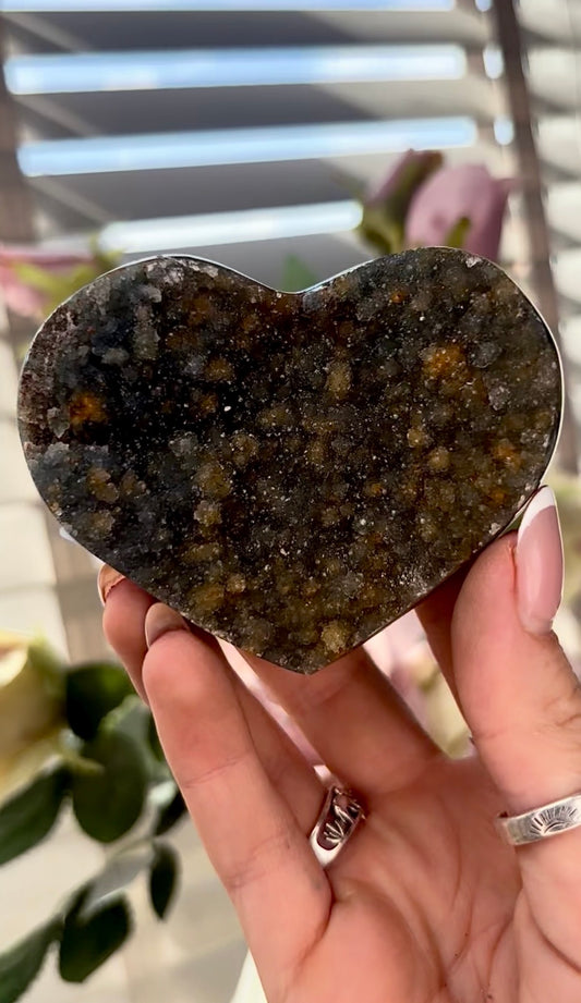 Uruguay amethyst heart - comes with stand