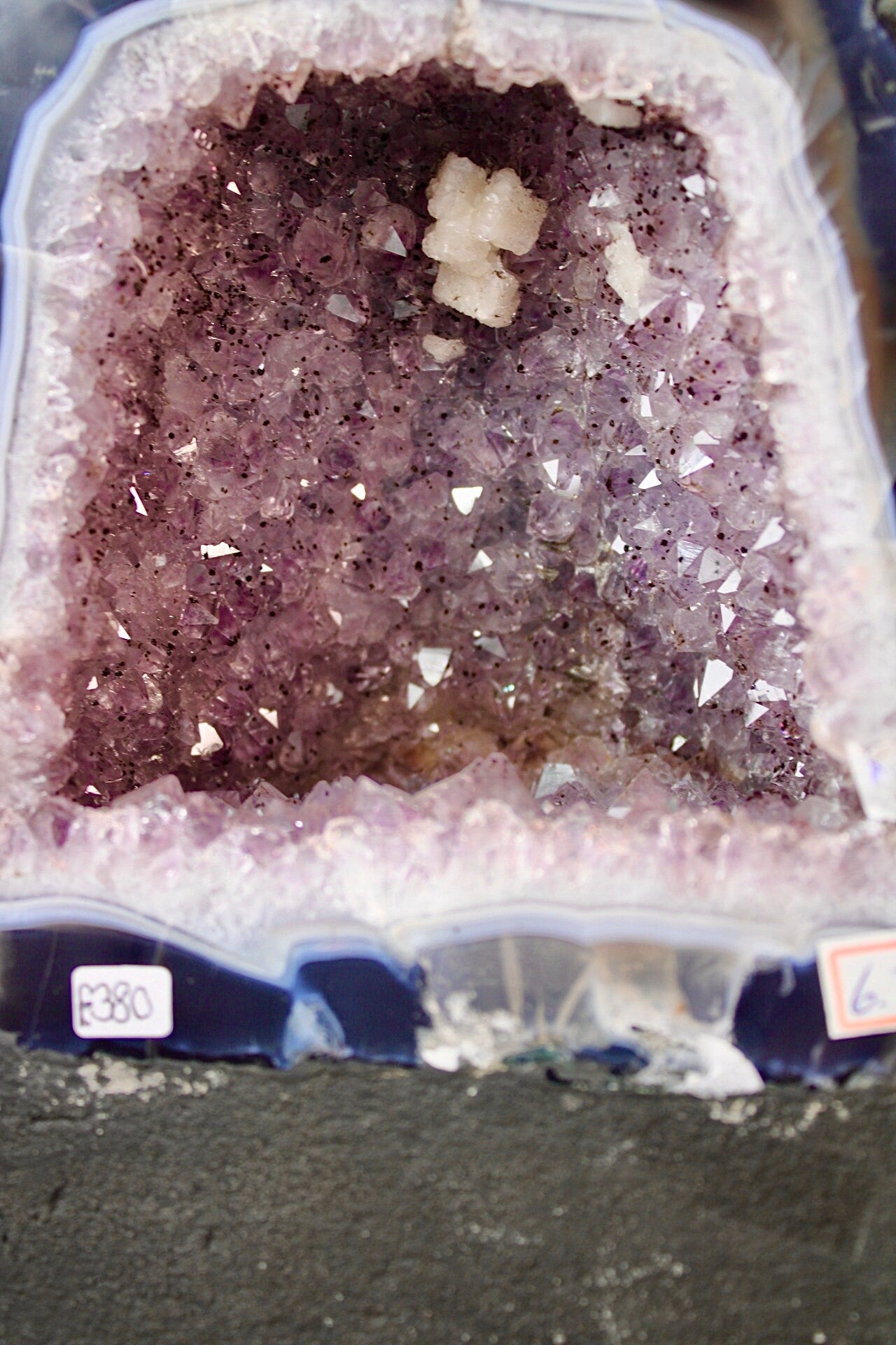 Large amethyst cathedral with agate banding and sugar druzy, cubic calcite - 6.7kg - slight damage in corner but can be painted