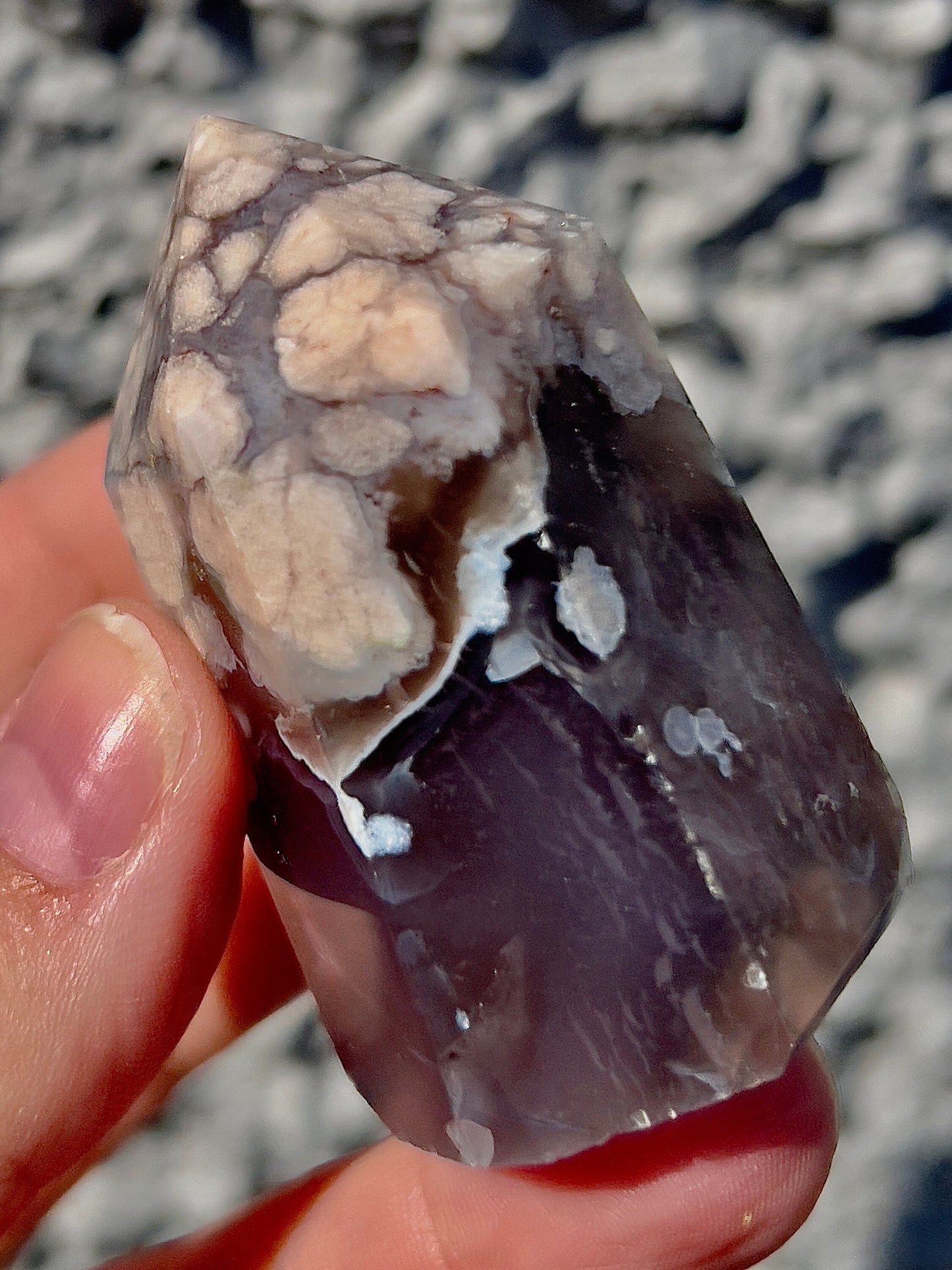 Chonky, Black flower agate tower