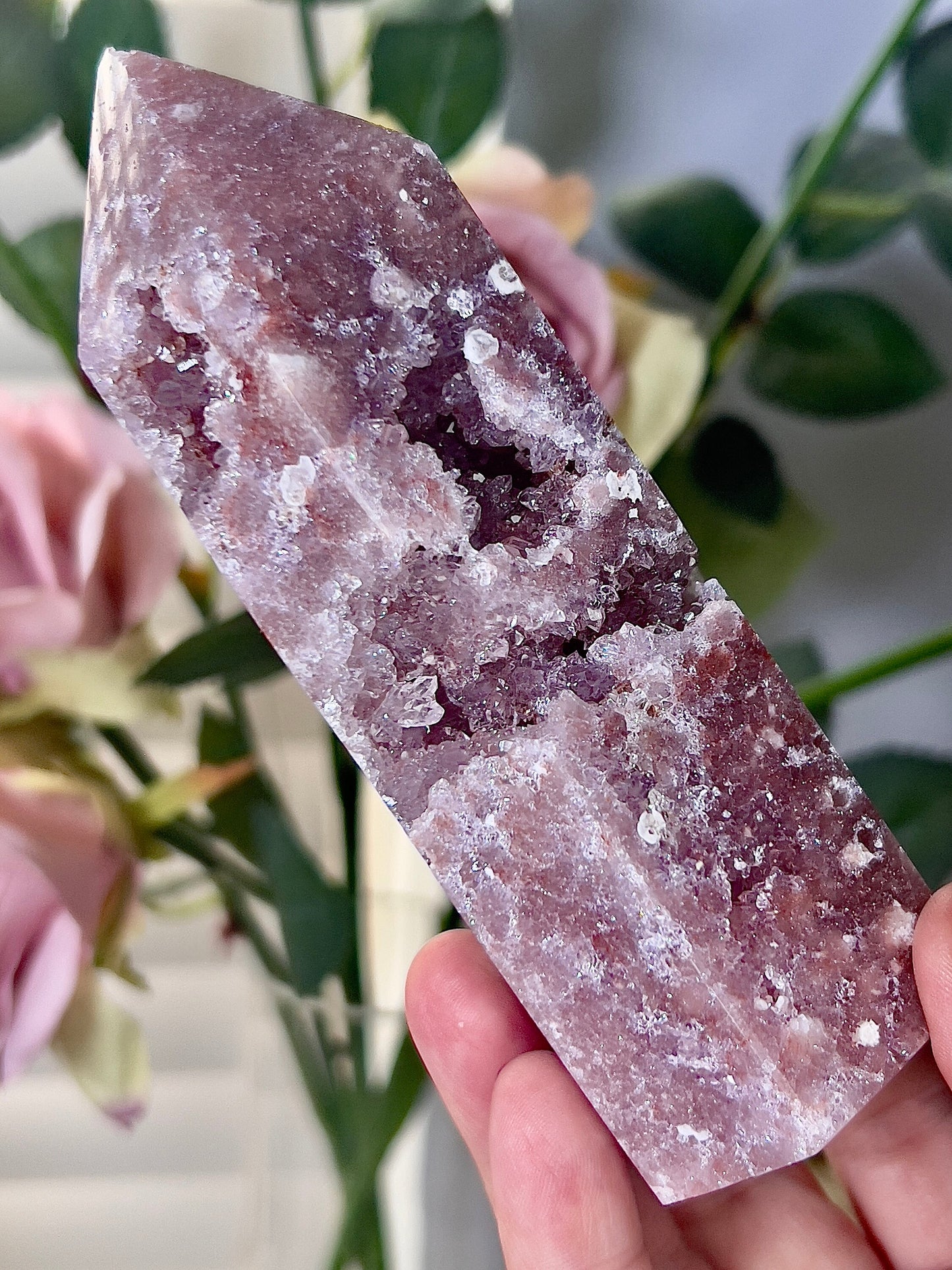 High grade, berry red pink amethyst tower 0.410g 13cm