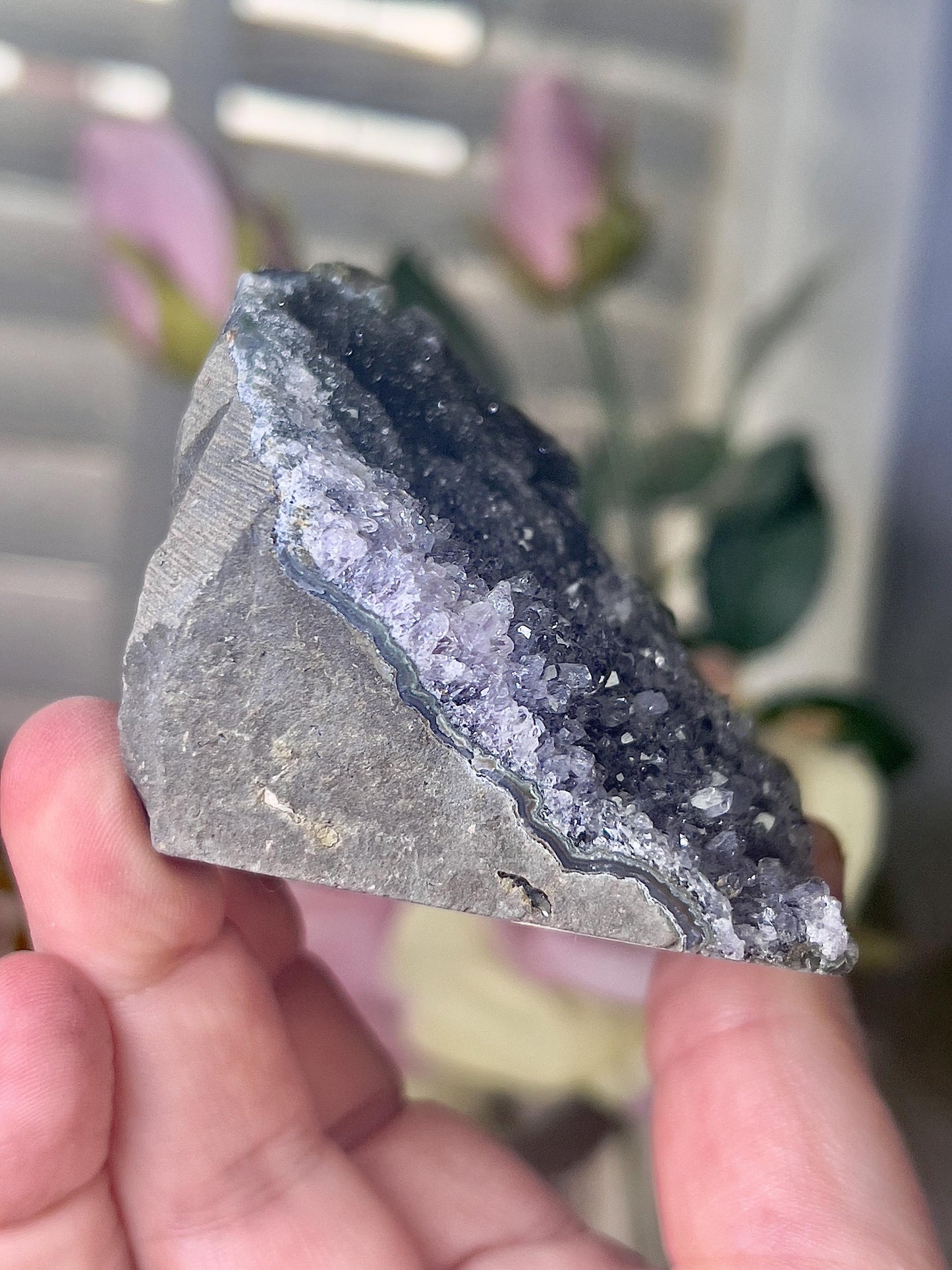 amethyst cutbase black tone freeform - 185G 6CM 5cm