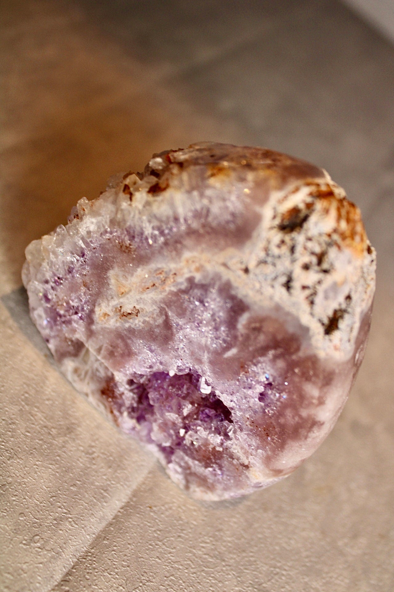 Extra high quality, purple, pink amethyst flame with quartz from brazil 220g 8cm (h) 8cm (w)