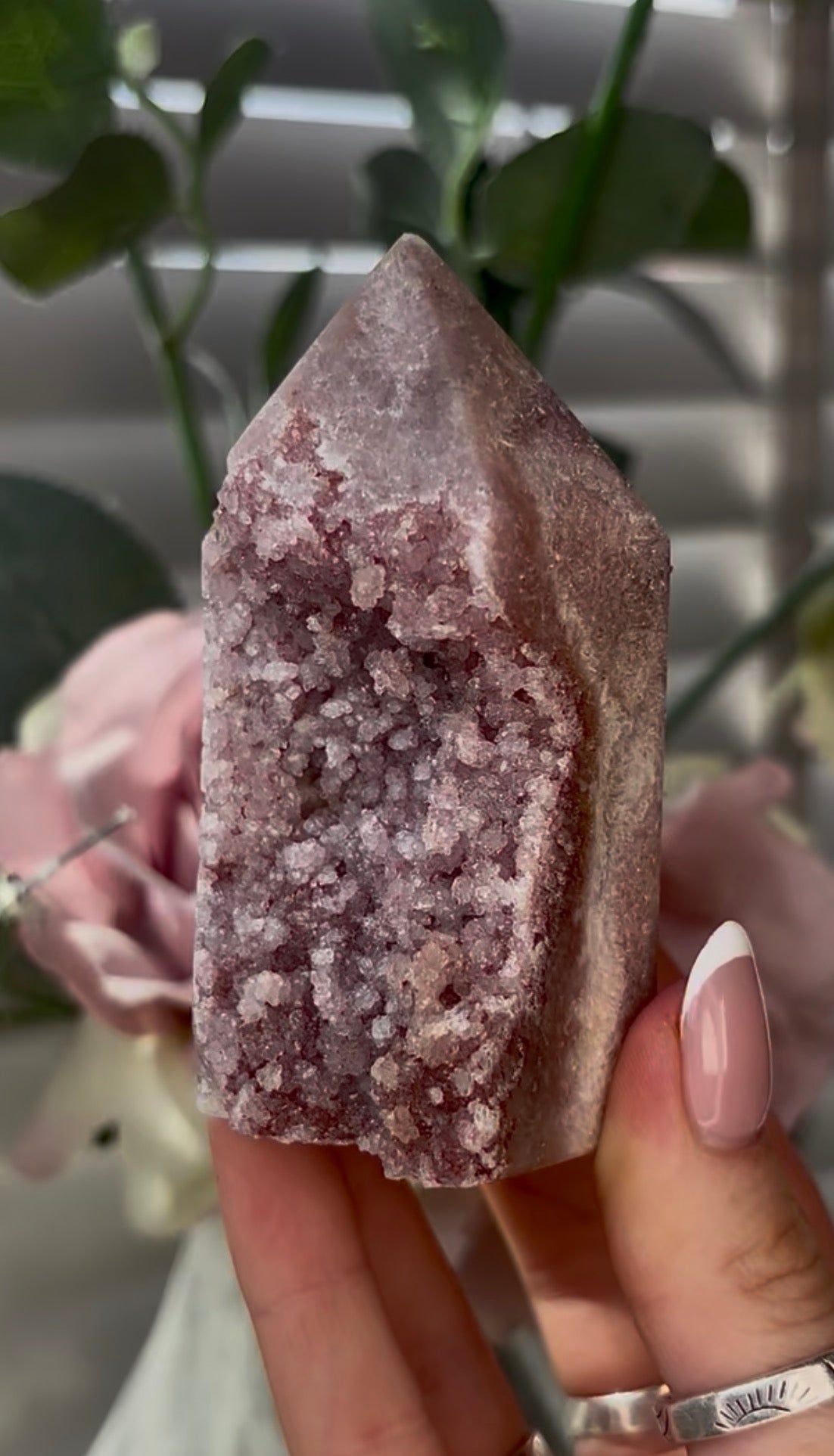 Beautiful, hq, druzy, Pink amethyst tower 8.6cm(h) by 4.5cm(w)