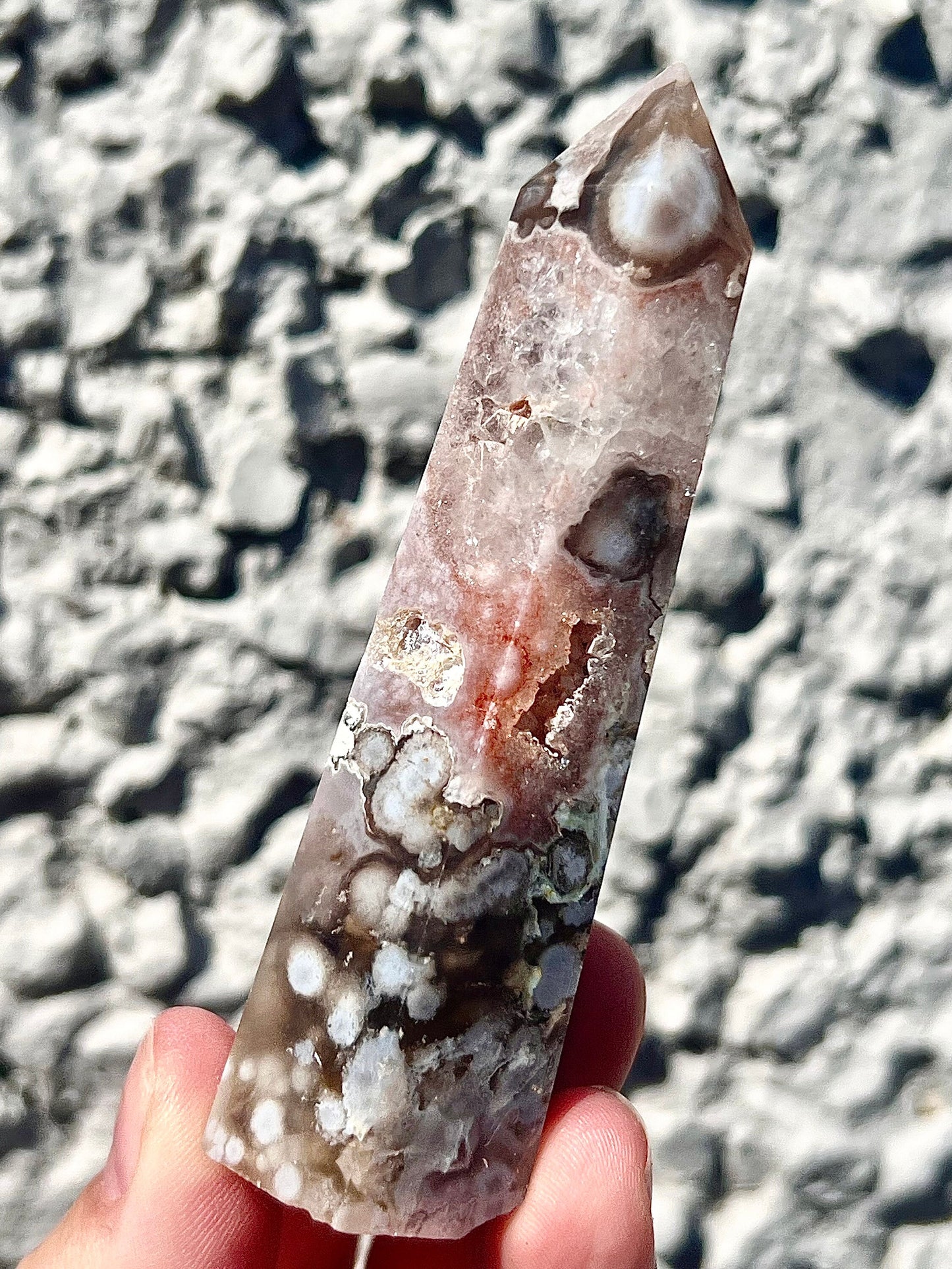 Black flower agate tower with pink amethyst
