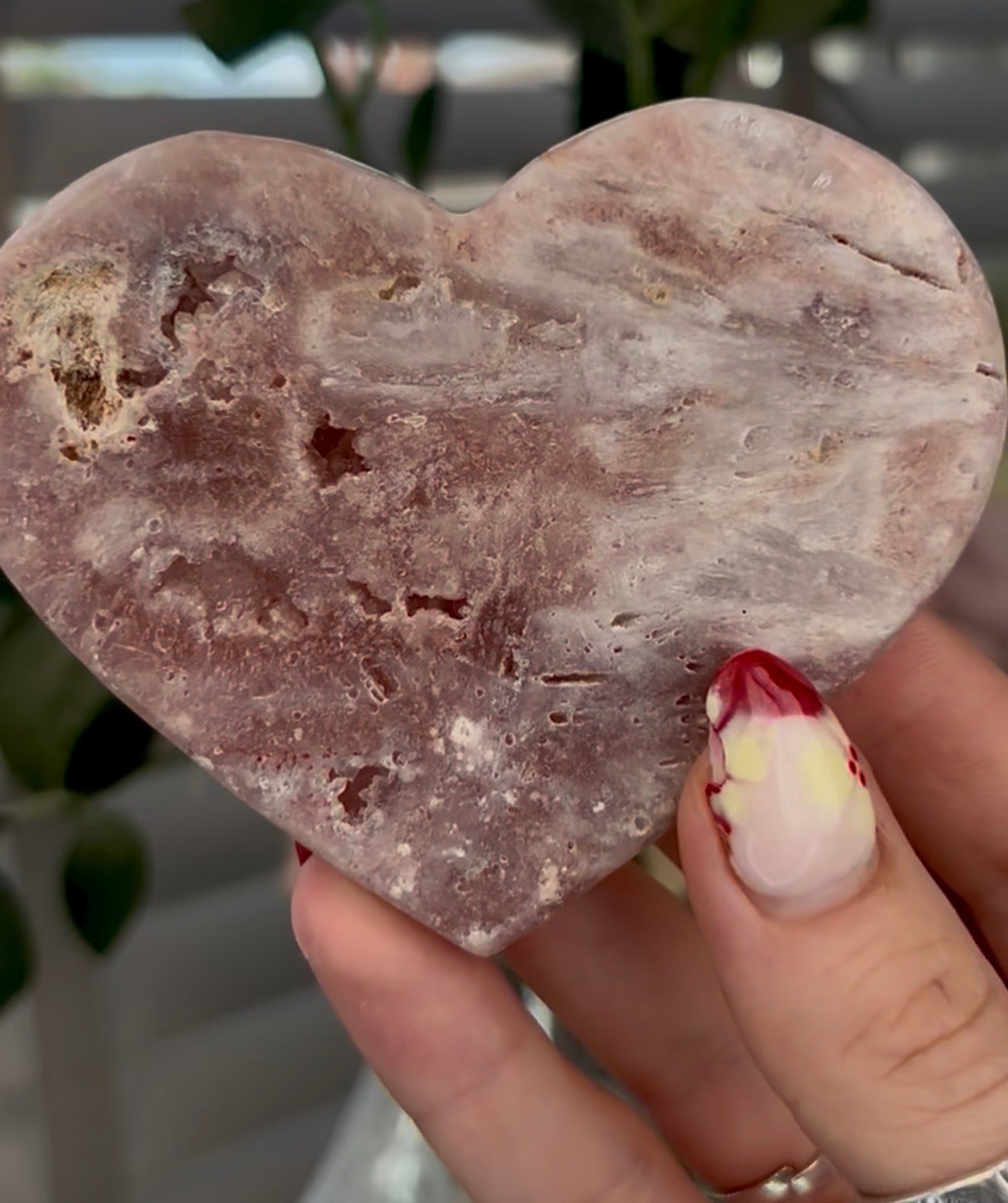 Pretty pink amethyst heart - comes with stand (8.5cm)