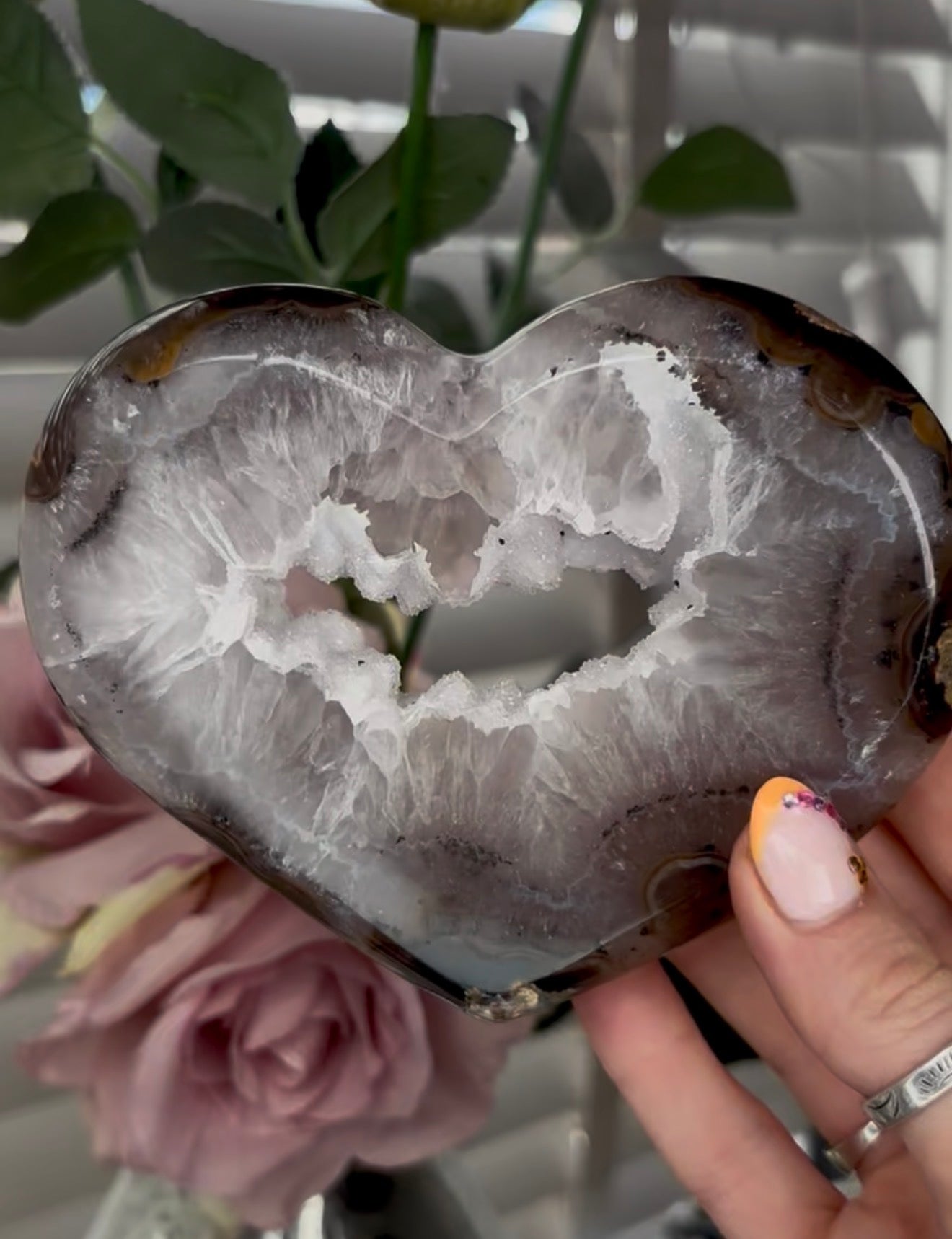 Beautiful, high quality, agate heart with druzy - stand included