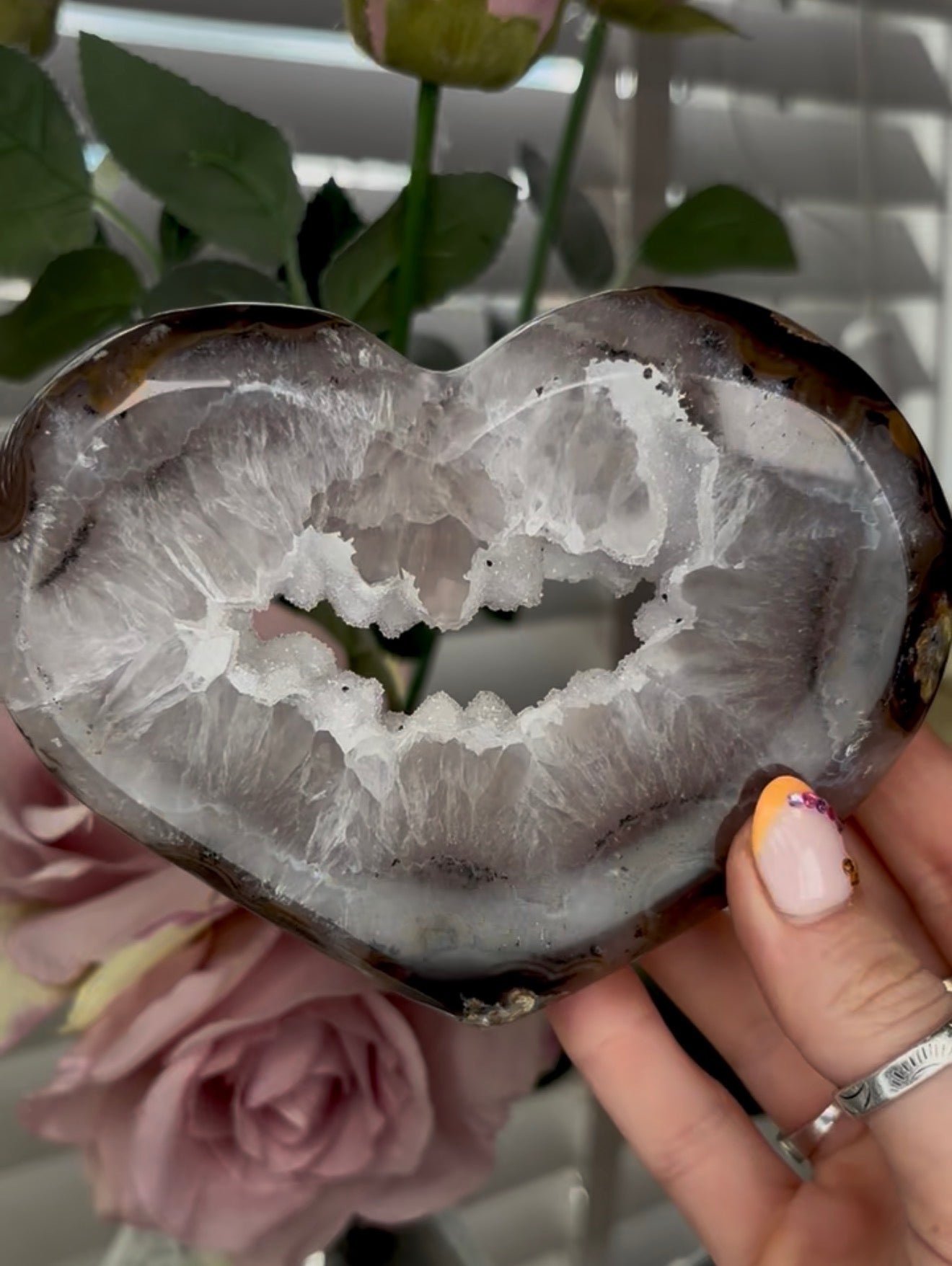 Beautiful, high quality, agate heart with druzy - stand included