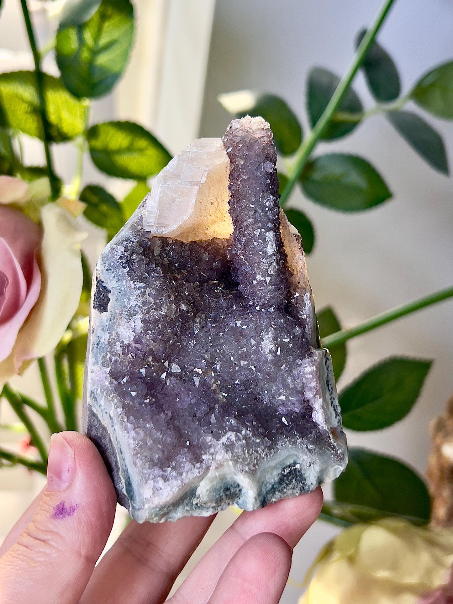 amethyst cutbase freeform with calcite 300g 9cm(h) 6cm(w)