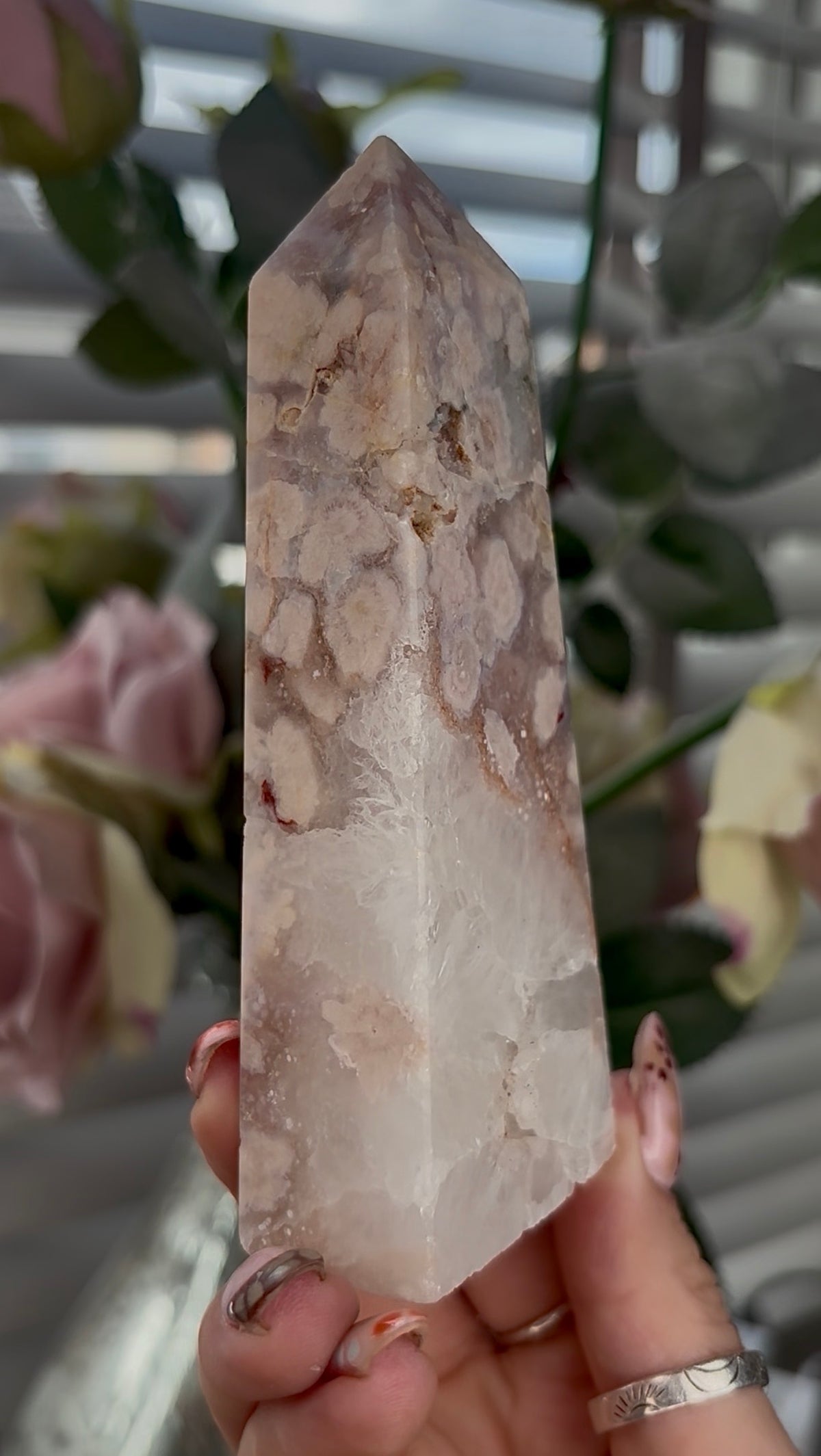 Flower agate tower with quartz